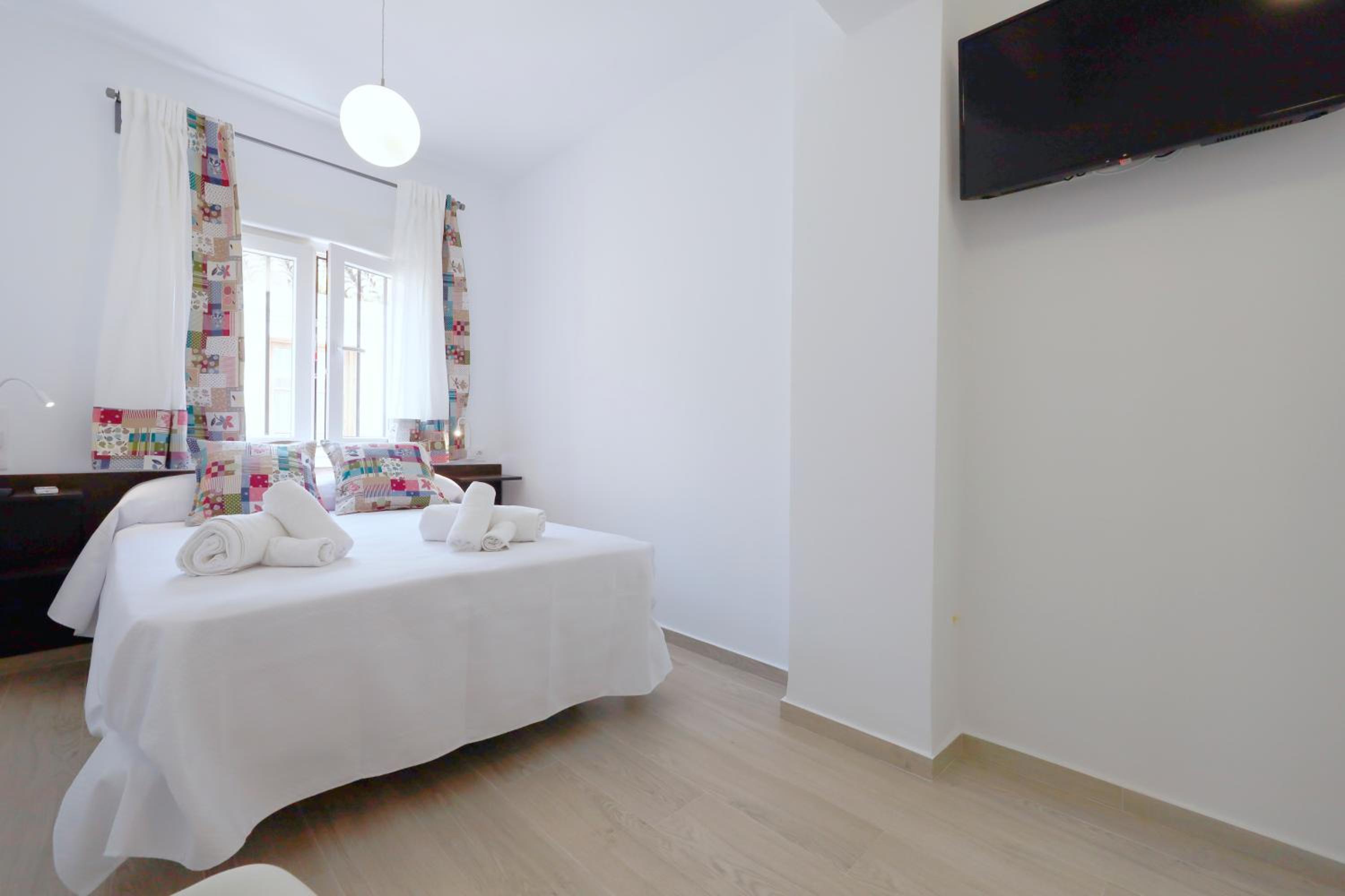 Three-Bedroom Apartment - Photo 11