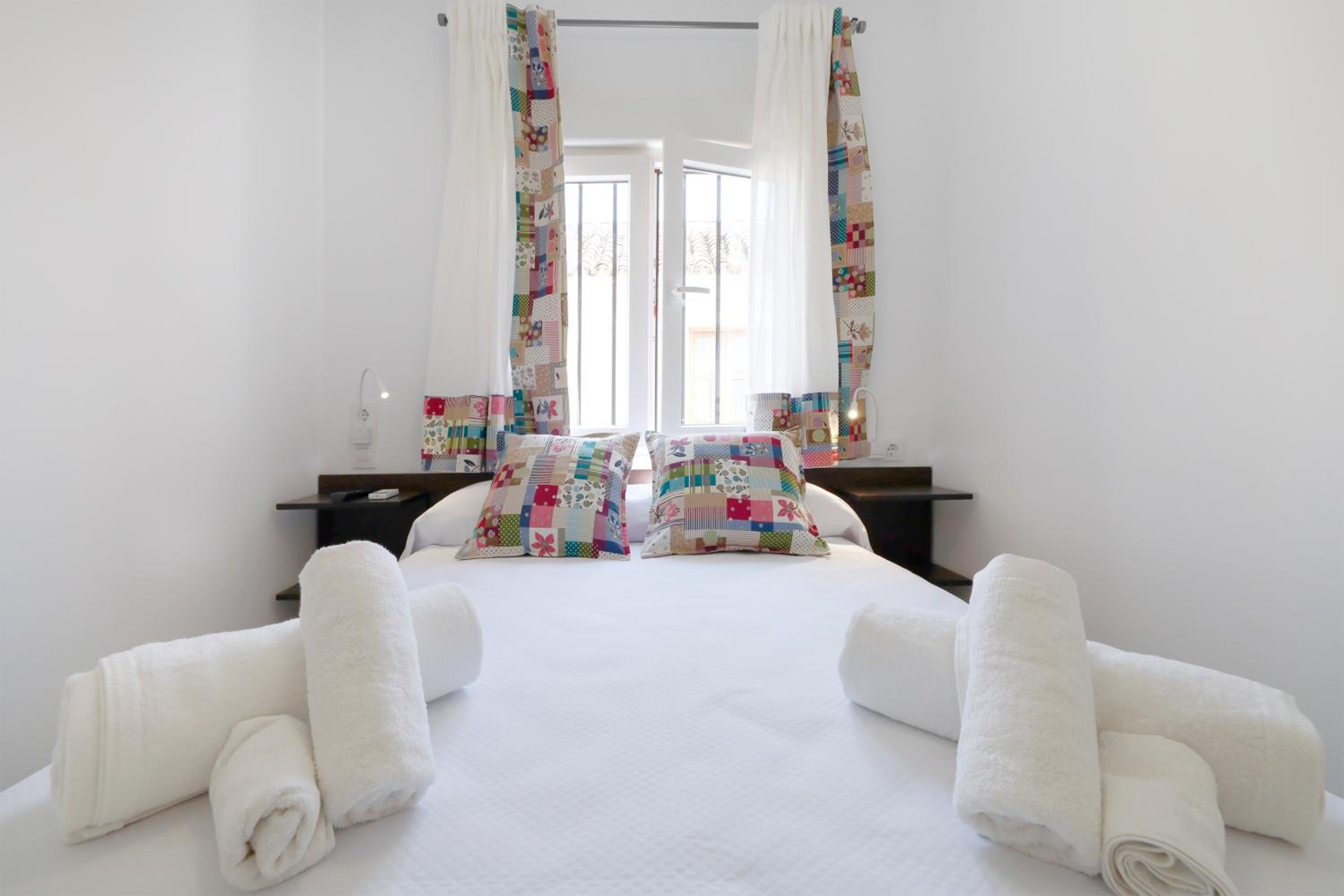 Three-Bedroom Apartment - Photo 26
