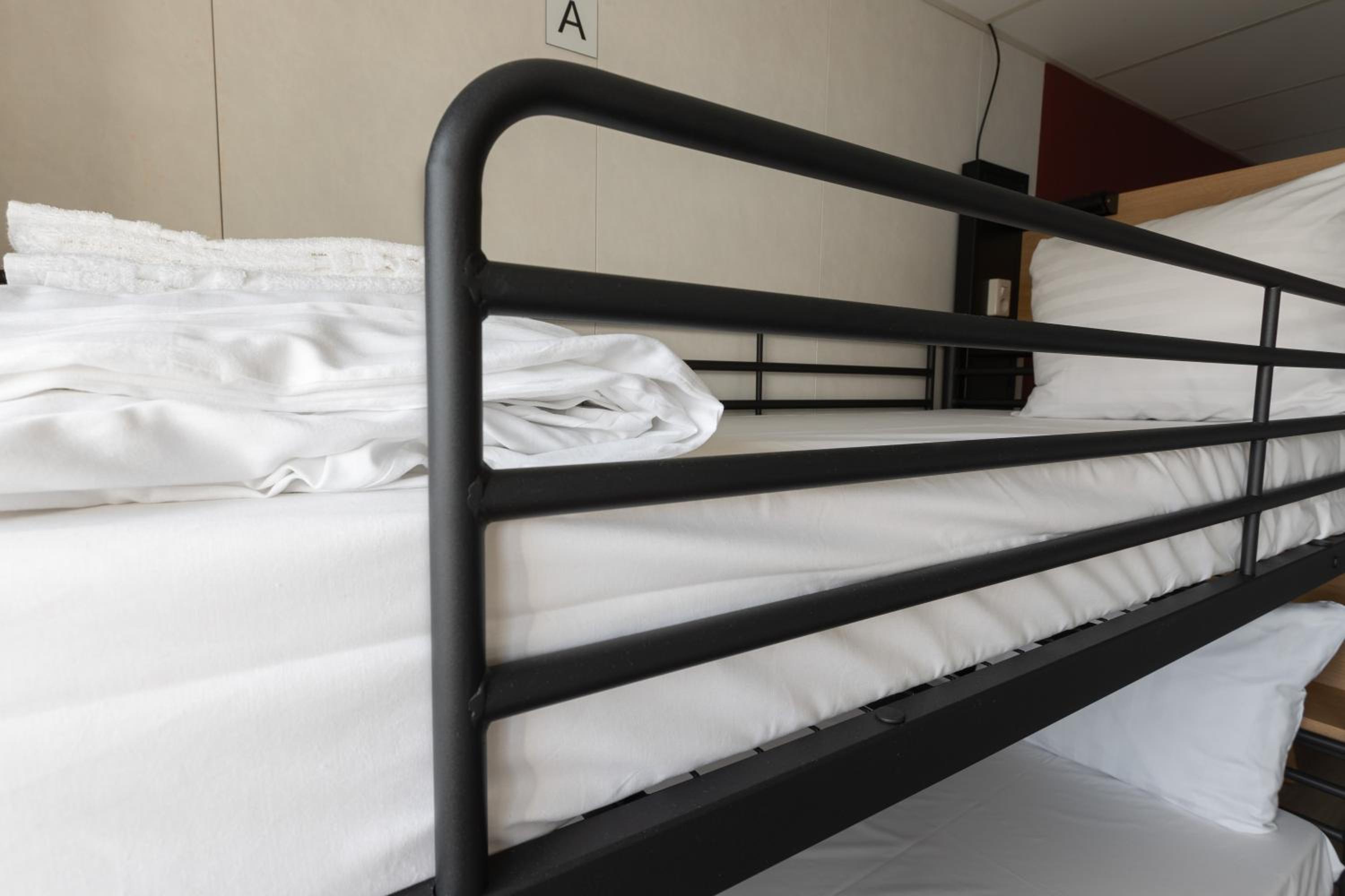 Bed in 4-Bed Mixed Dormitory Room photo 3