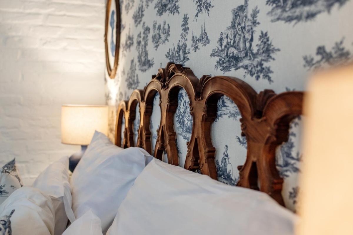 Deluxe King Room photo 2
