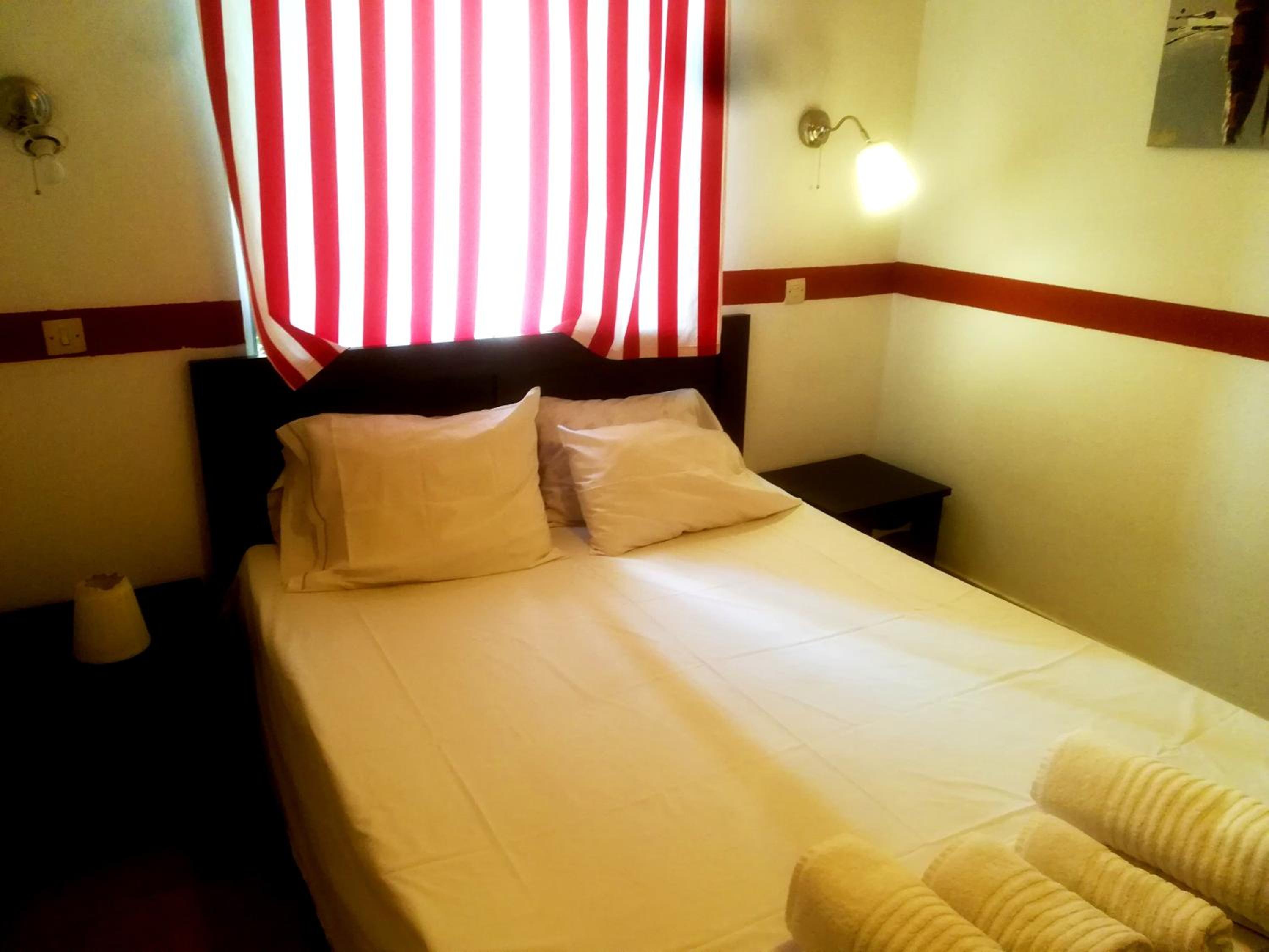 Basic Triple Room photo 1