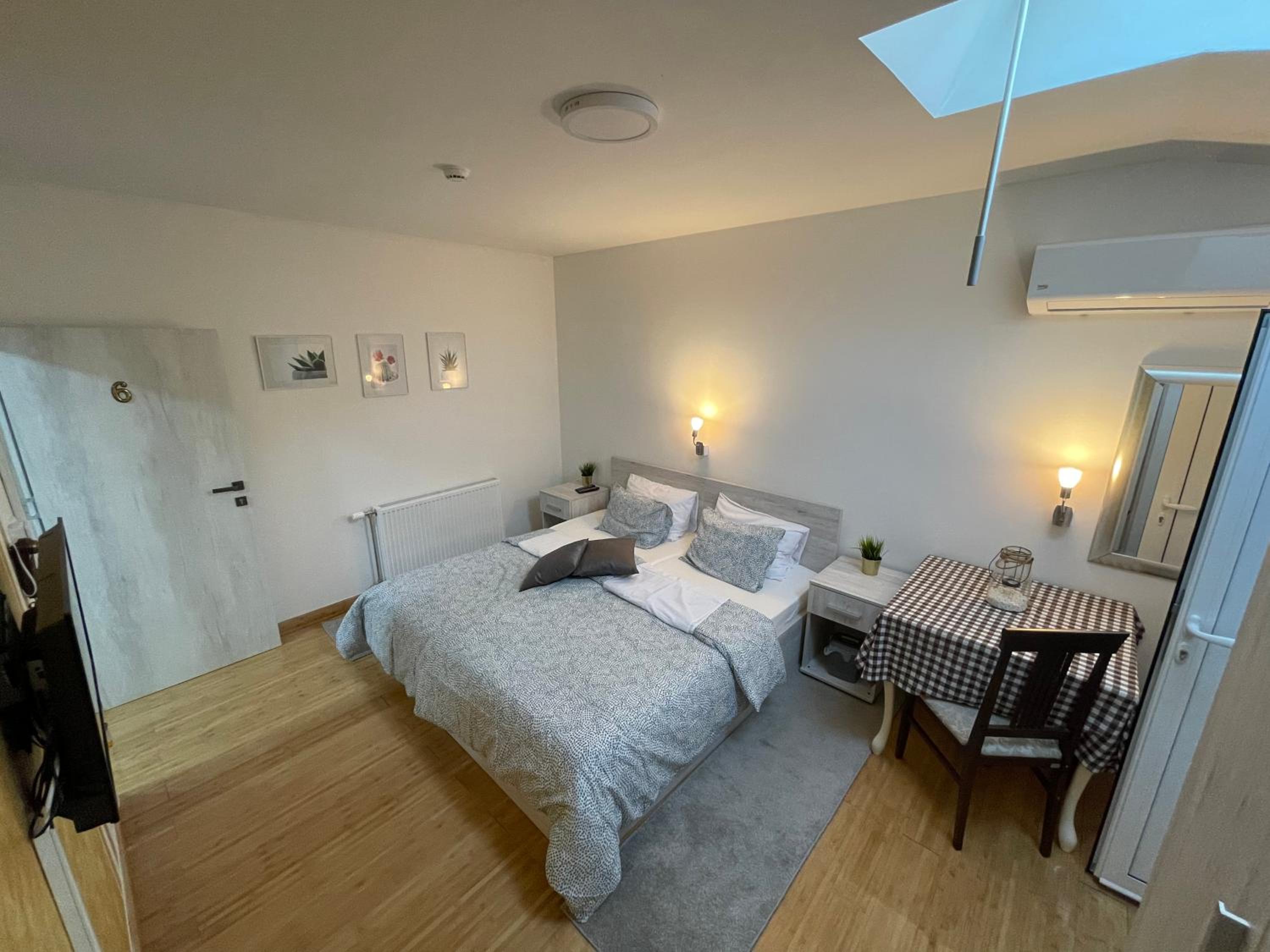 Deluxe Double Room - Photo 3