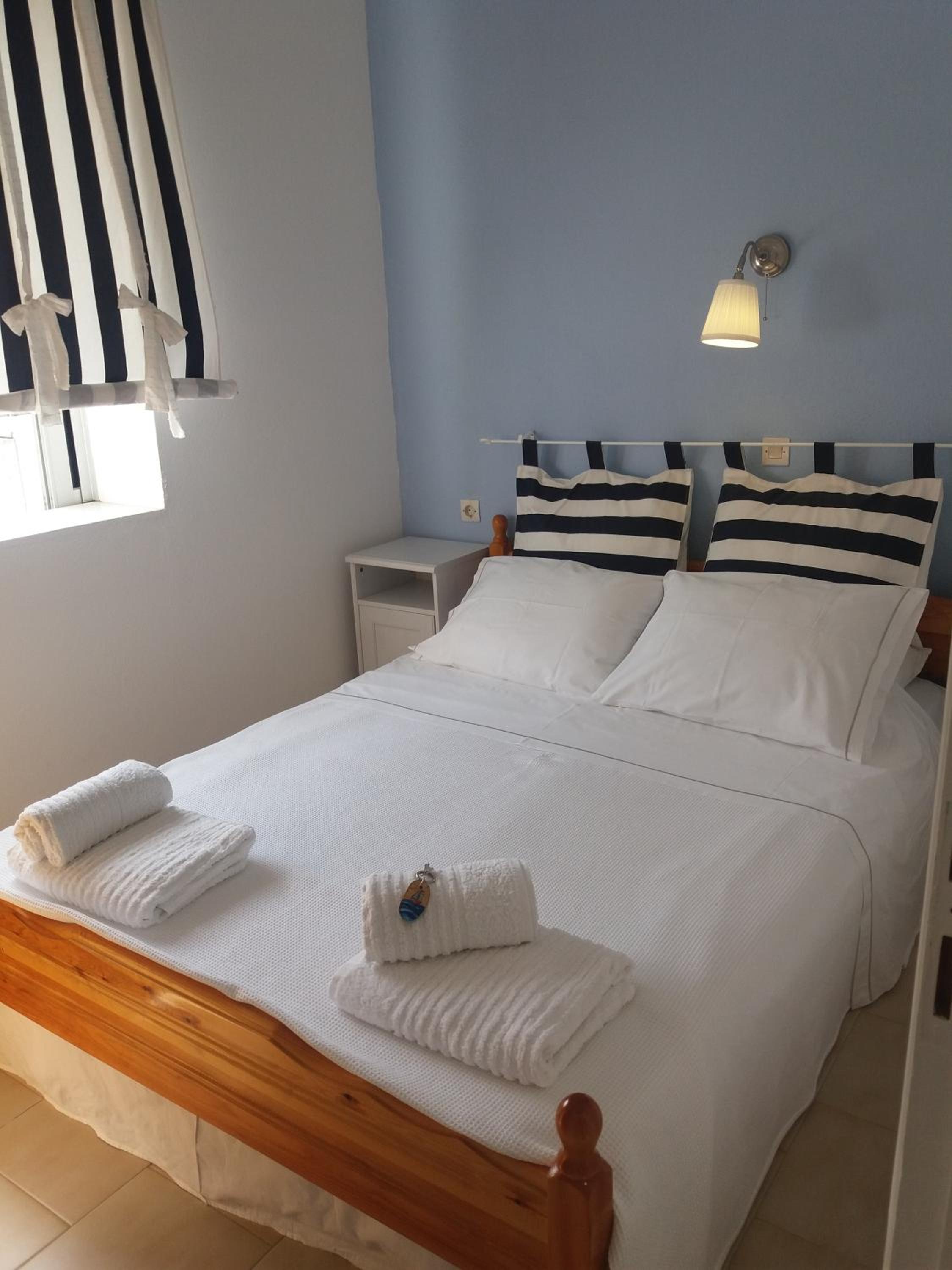 Basic Triple Room photo 1