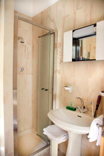 Standard Triple Room photo 3