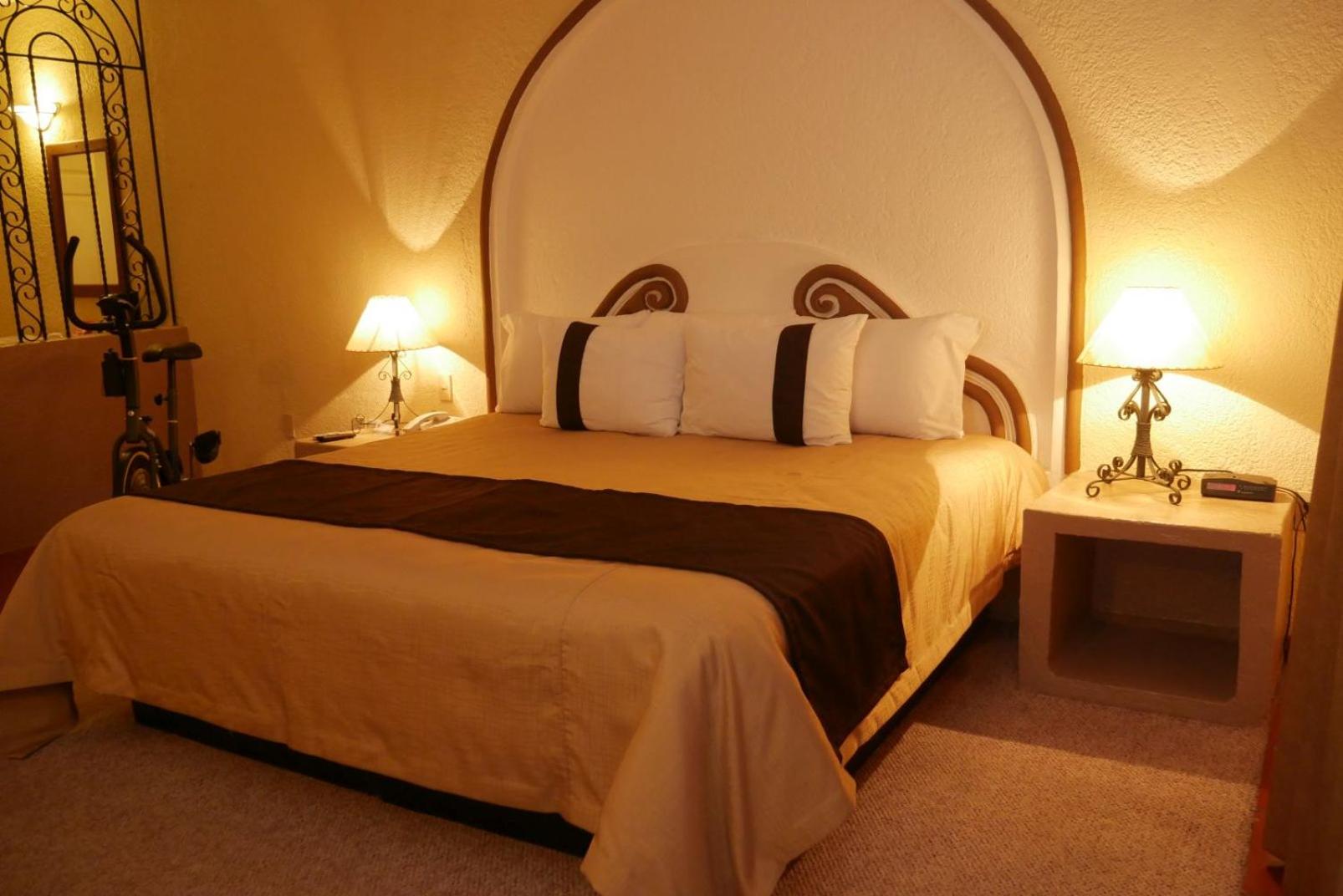 Deluxe Suite photo 2