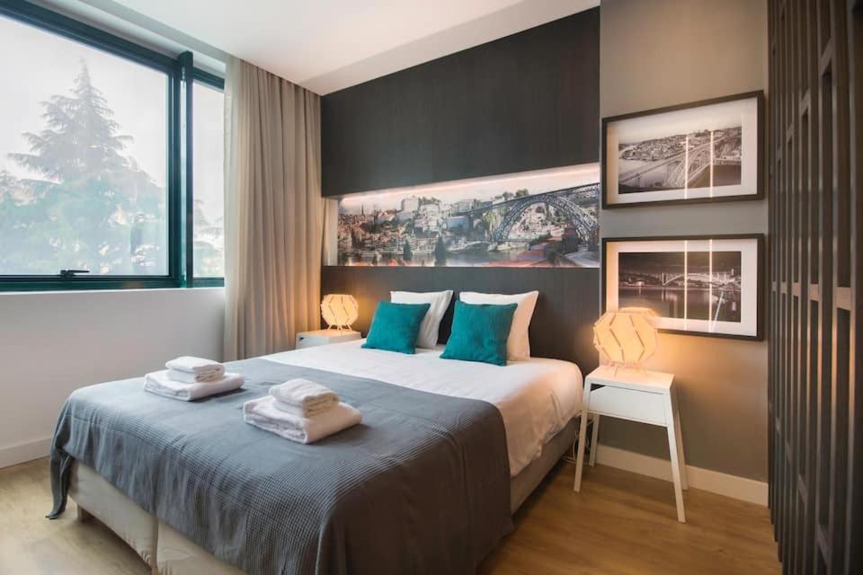 One-Bedroom Apartment - Photo 1
