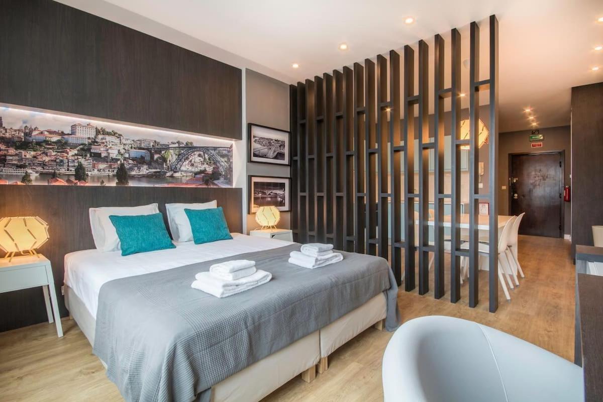 One-Bedroom Apartment - Photo 11