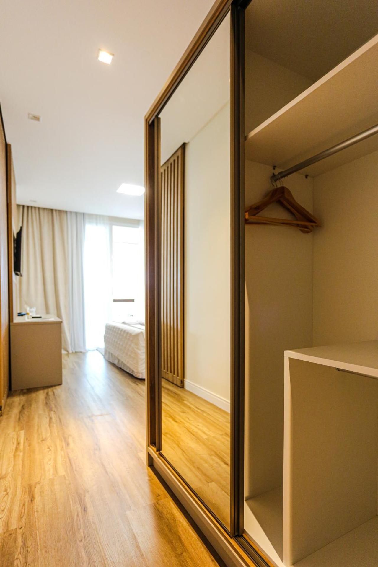 Deluxe King Room photo 3