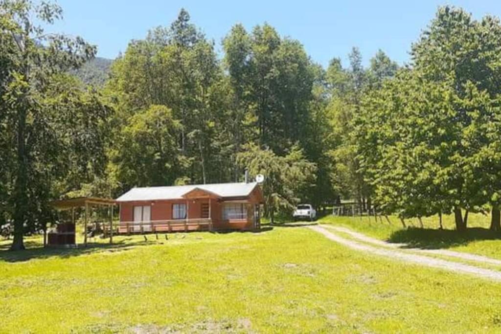 Three-Bedroom House photo 2