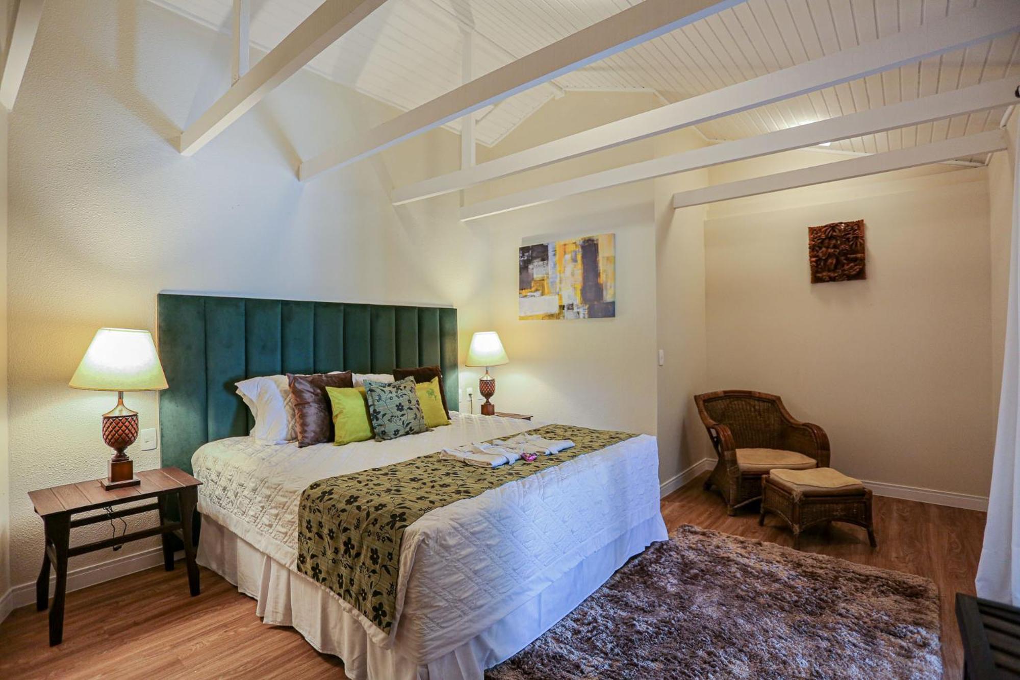 Deluxe King Room photo 1