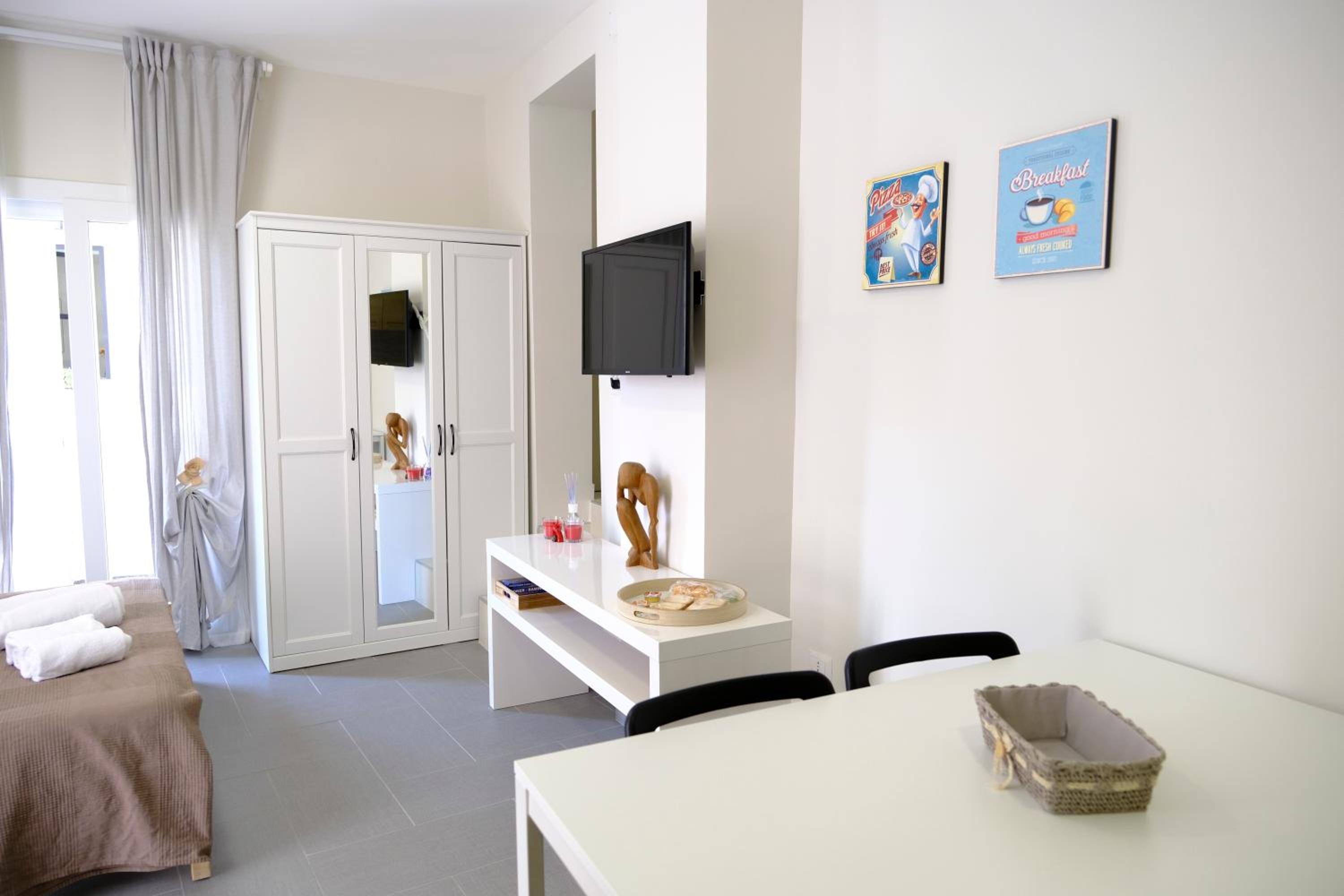 Family Studio - Photo 15