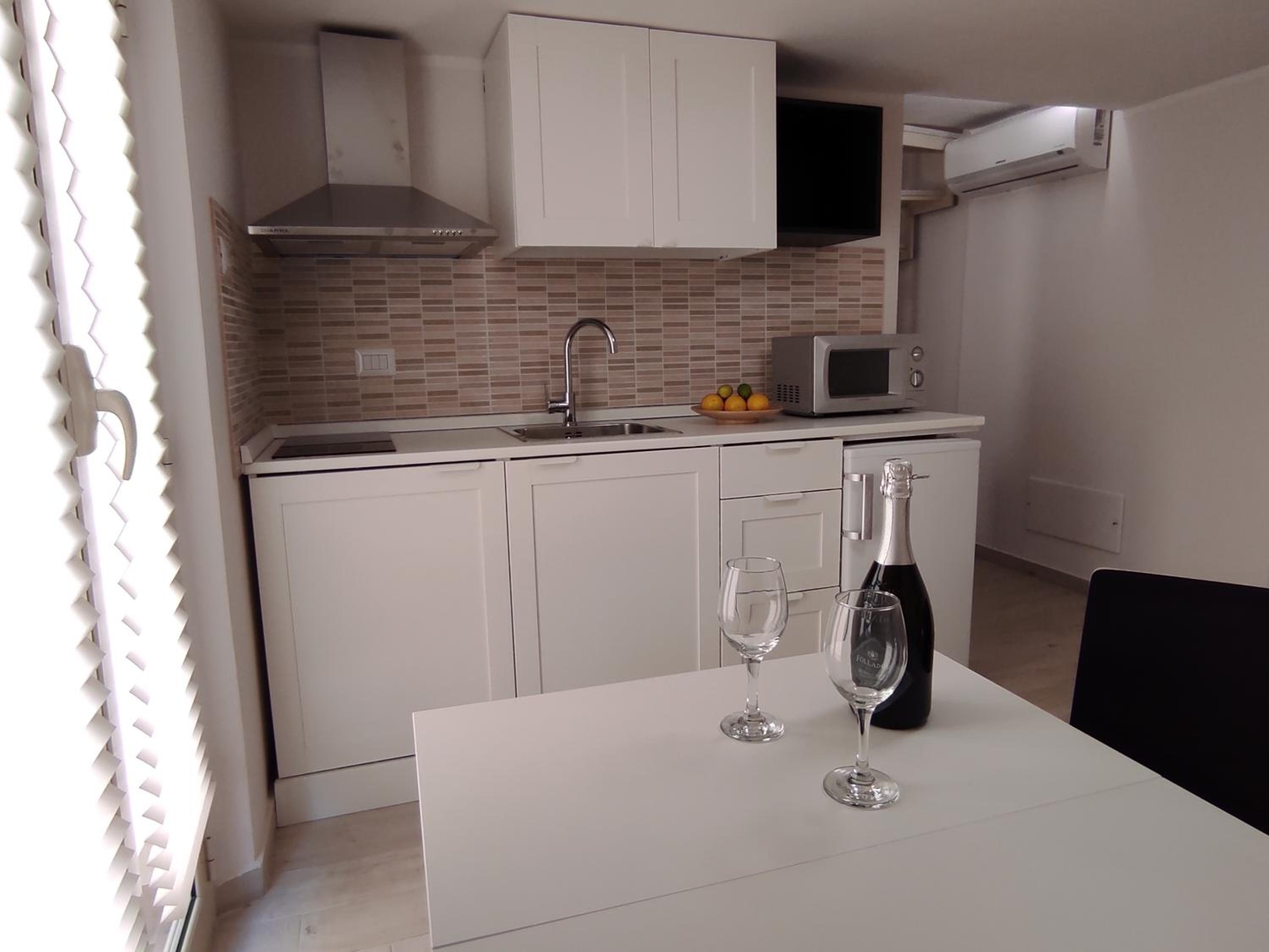 One-Bedroom Apartment - Photo 15