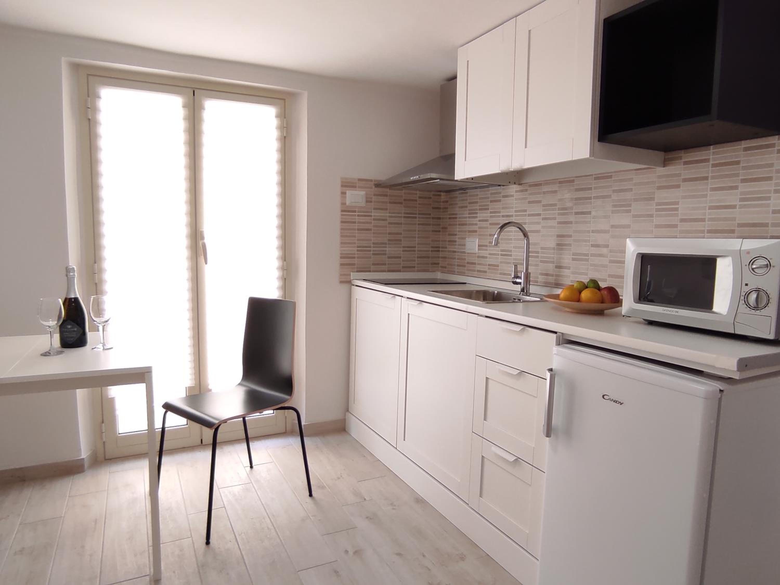 One-Bedroom Apartment - Photo 7
