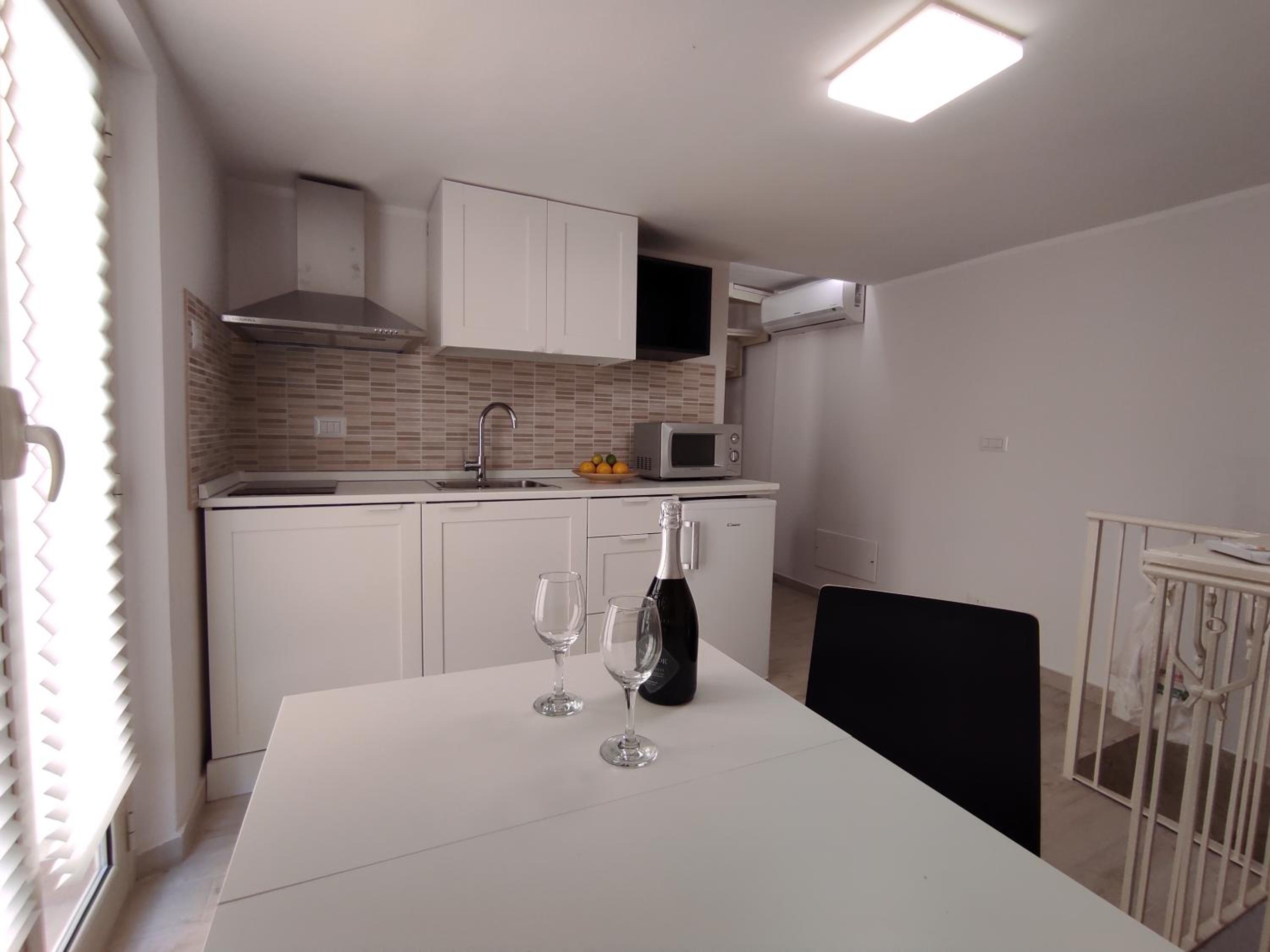 One-Bedroom Apartment - Photo 8