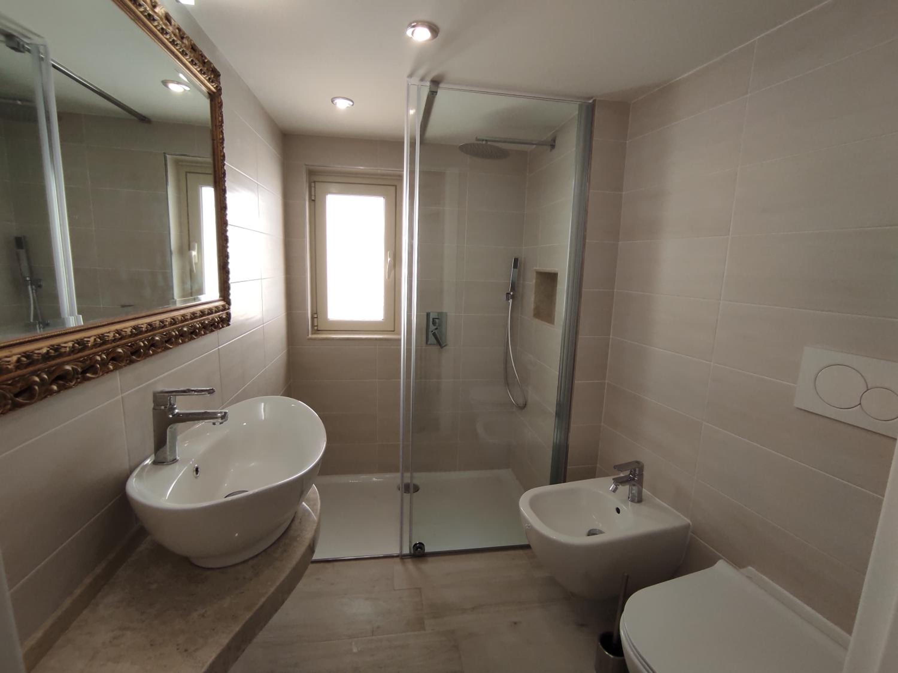 One-Bedroom Apartment - Photo 12