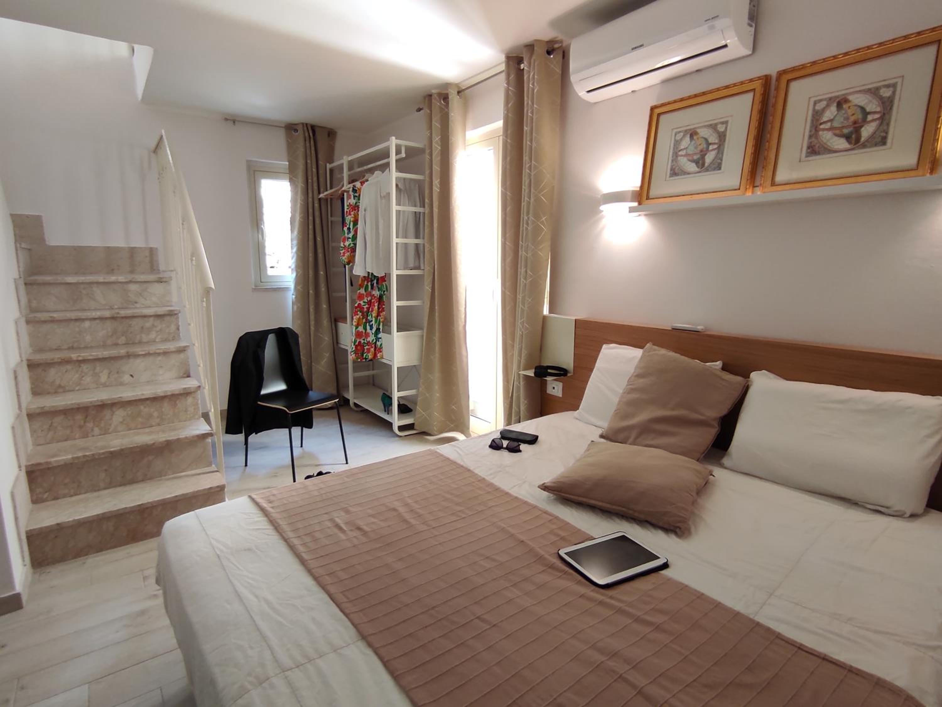 One-Bedroom Apartment - Photo 19