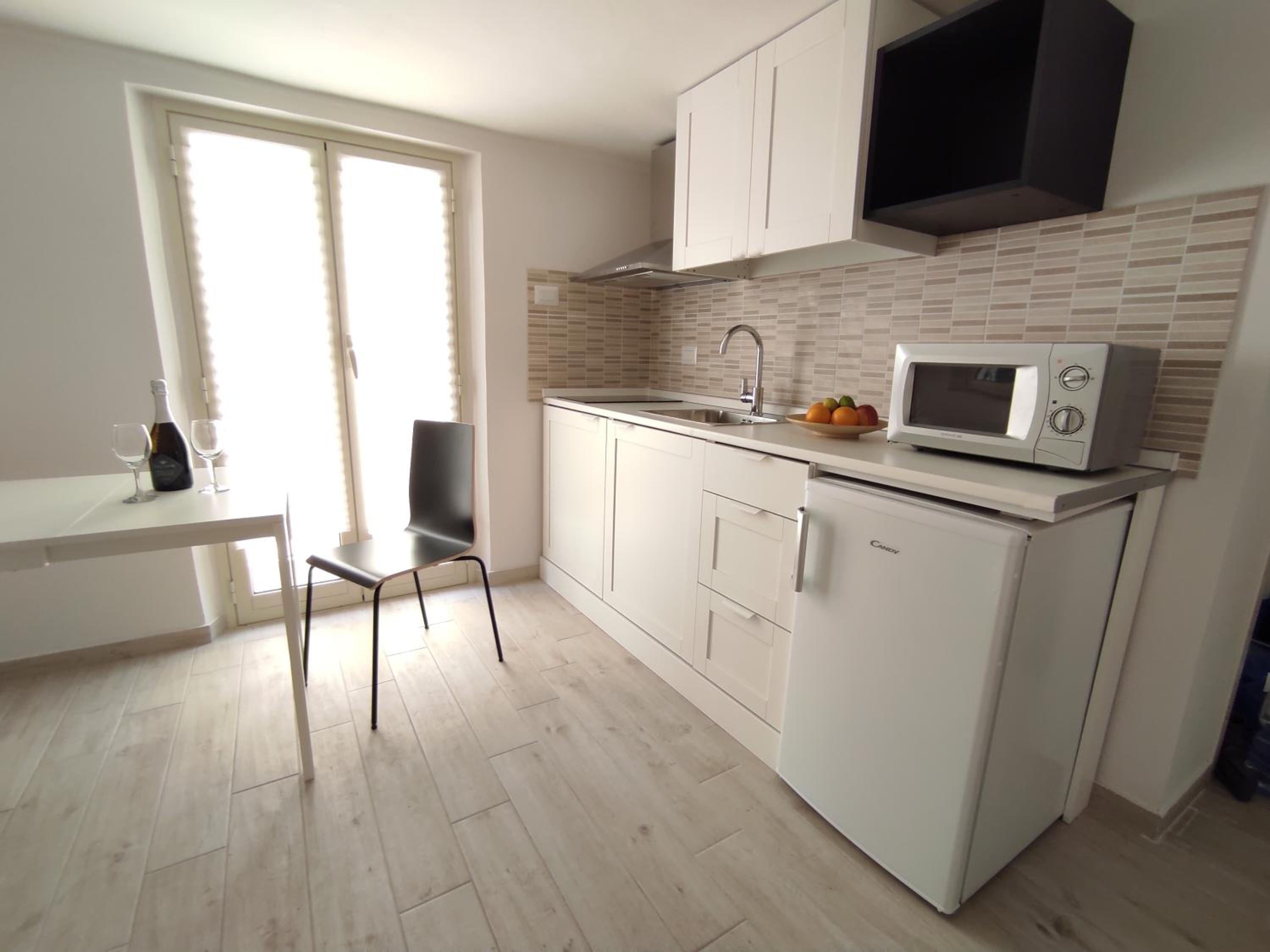 One-Bedroom Apartment - Photo 33