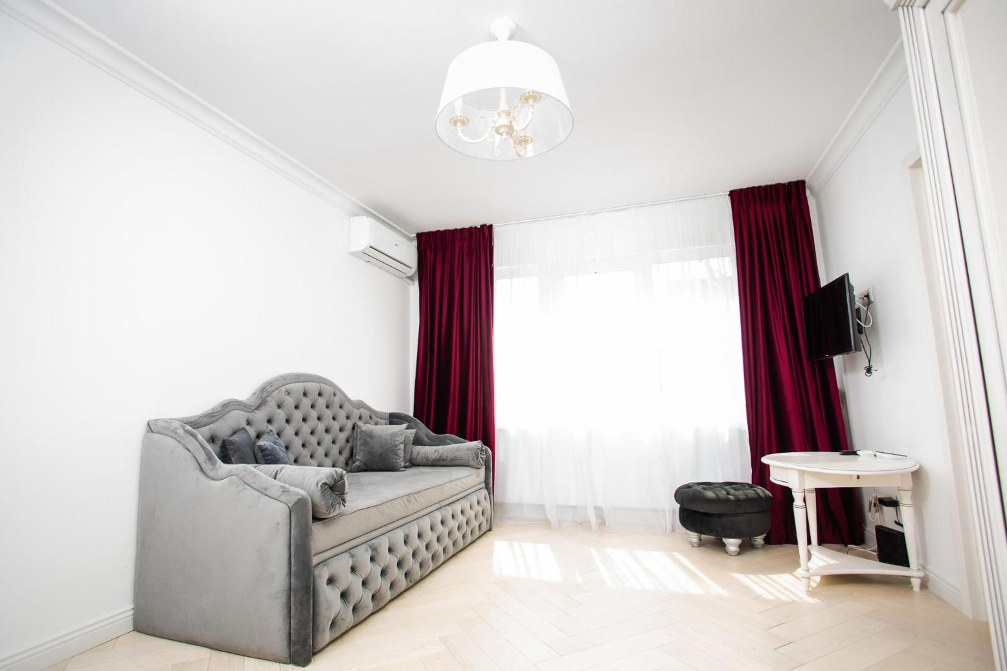 One-Bedroom Apartment - Photo 4