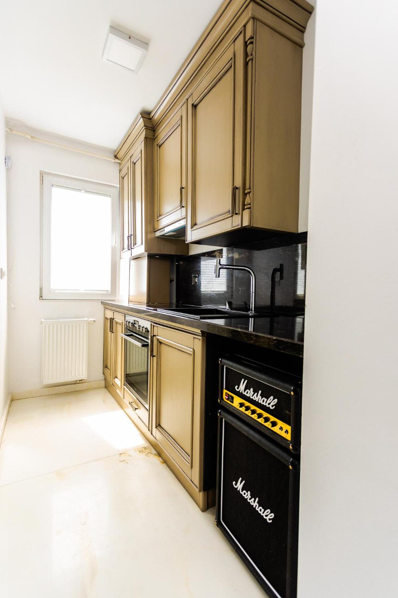 One-Bedroom Apartment - Photo 6