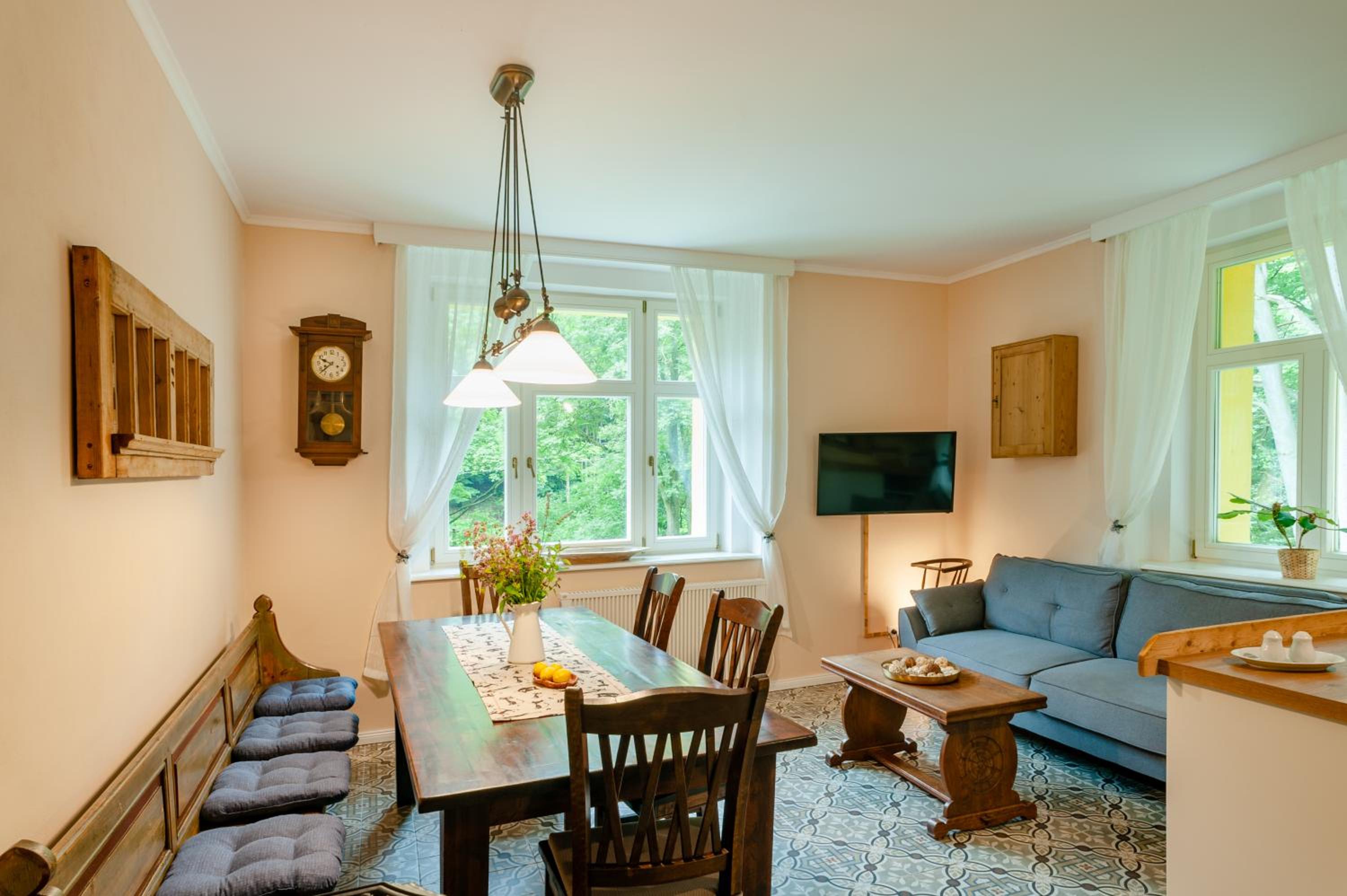 Three-Bedroom Villa photo 2