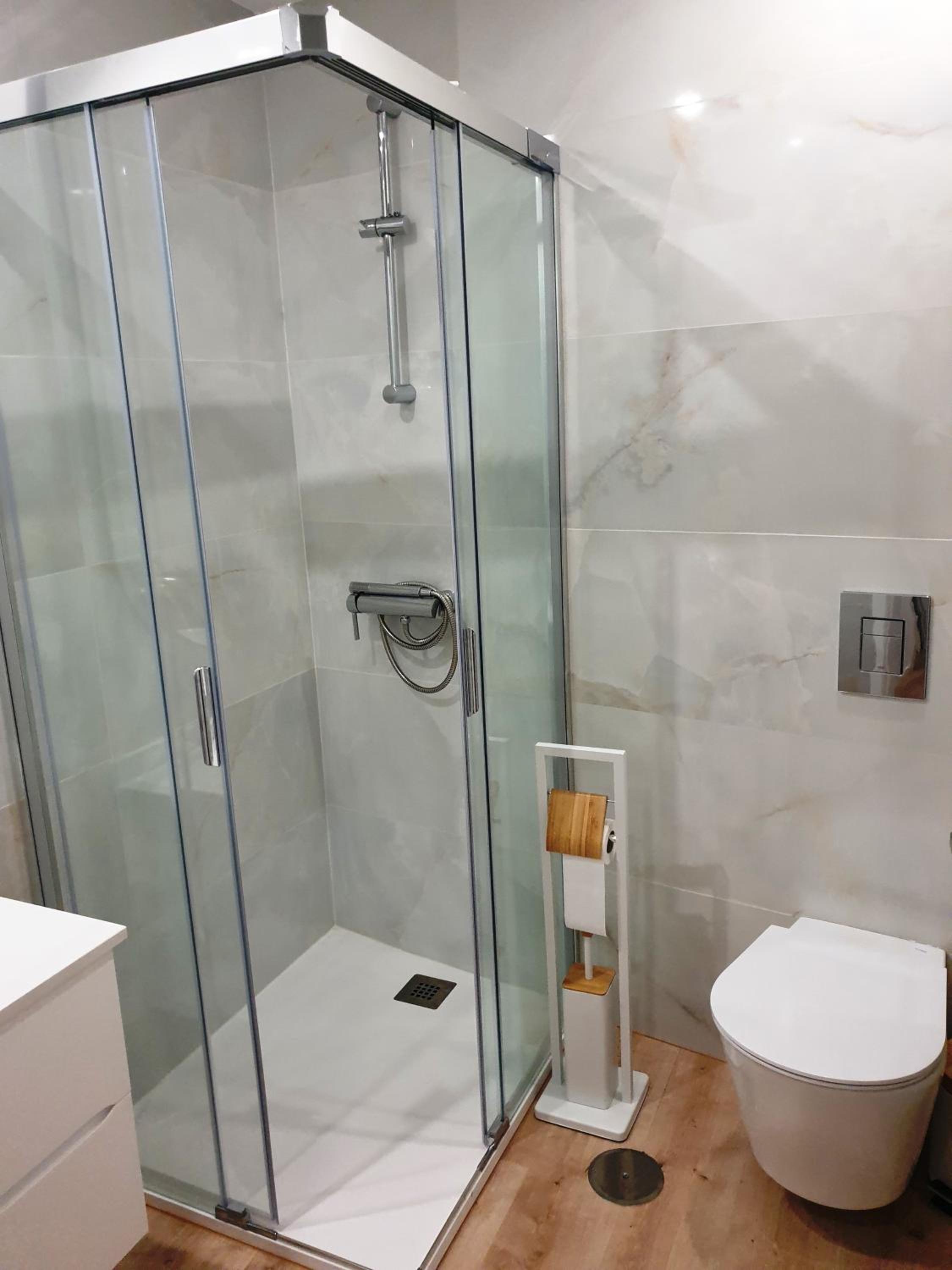Two-Bedroom Apartment - Photo 3