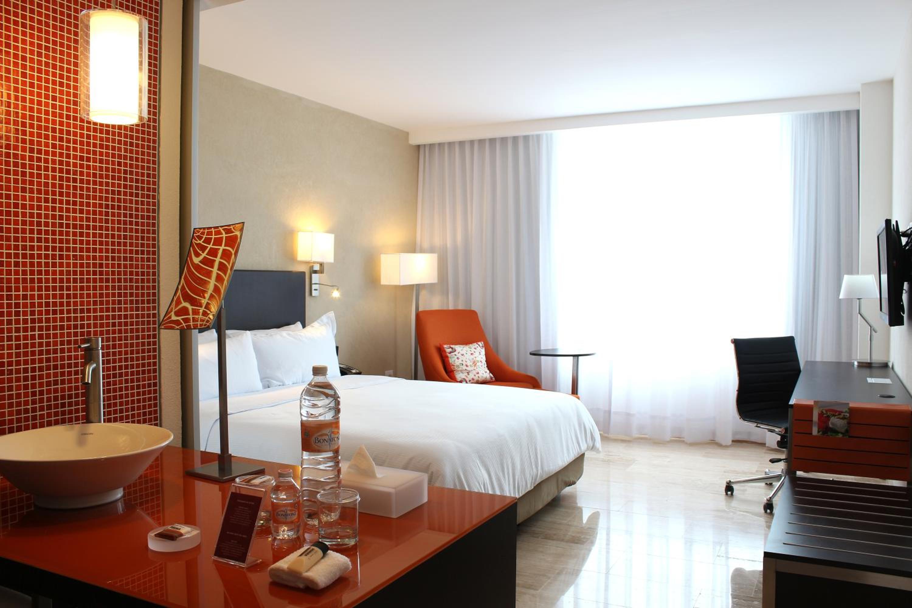 Superior King Room photo 1