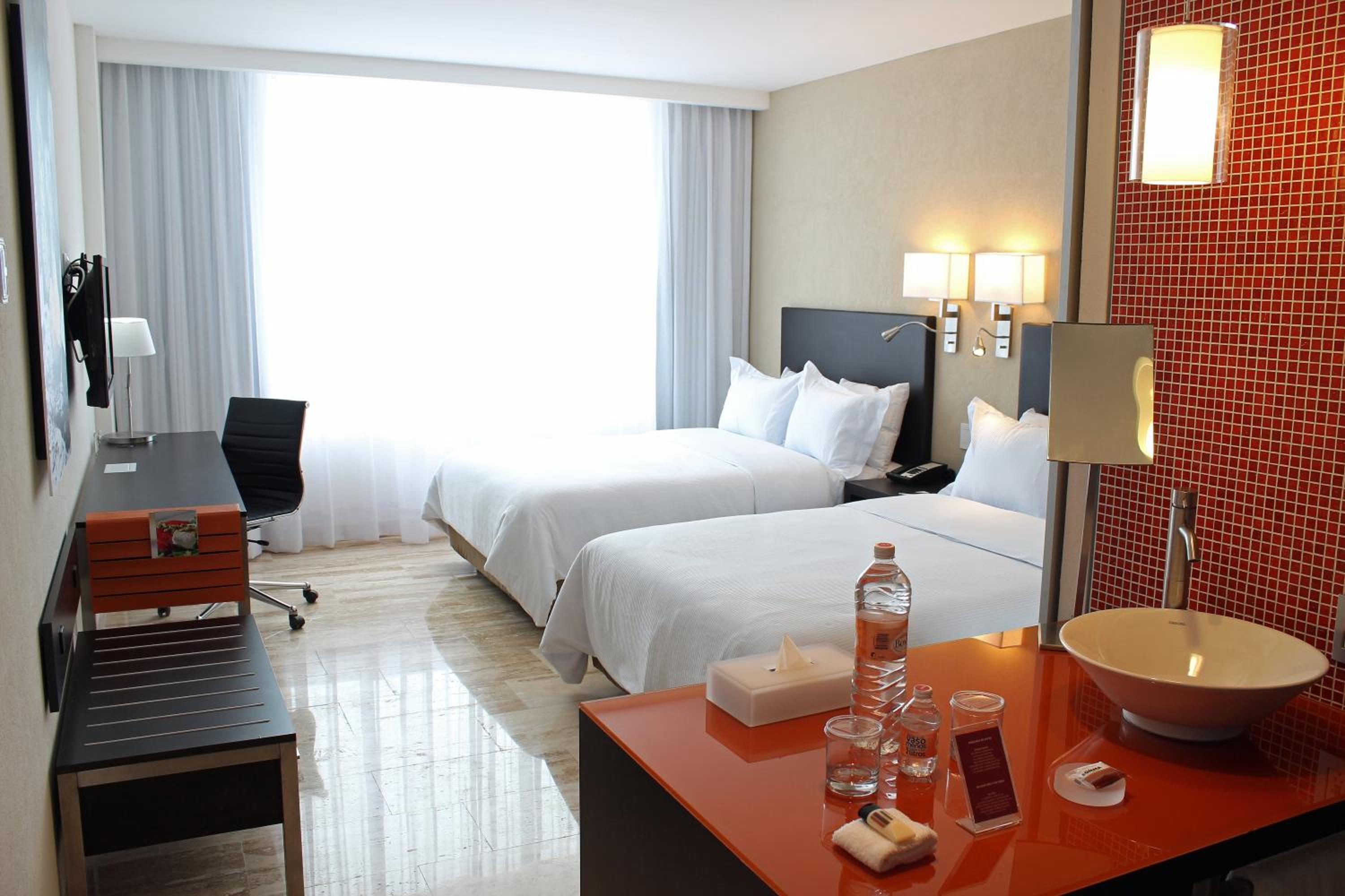 Superior Double Room with Two Double Beds photo 2