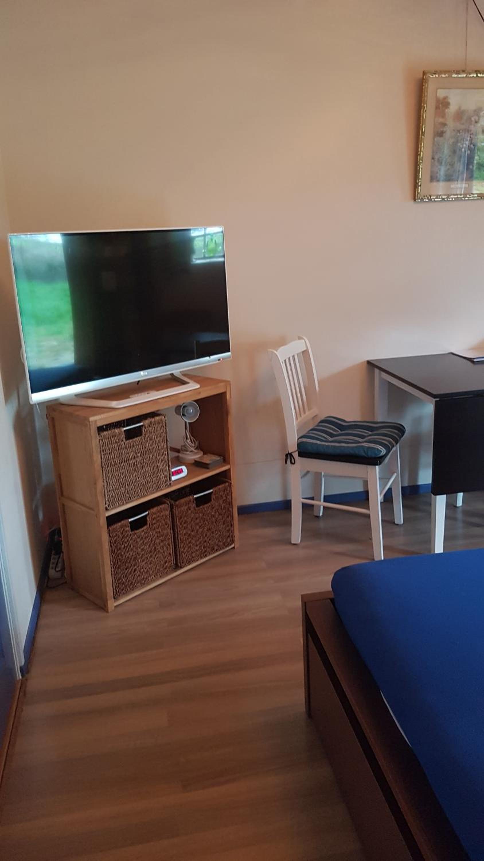 One-Bedroom Apartment - Photo 32