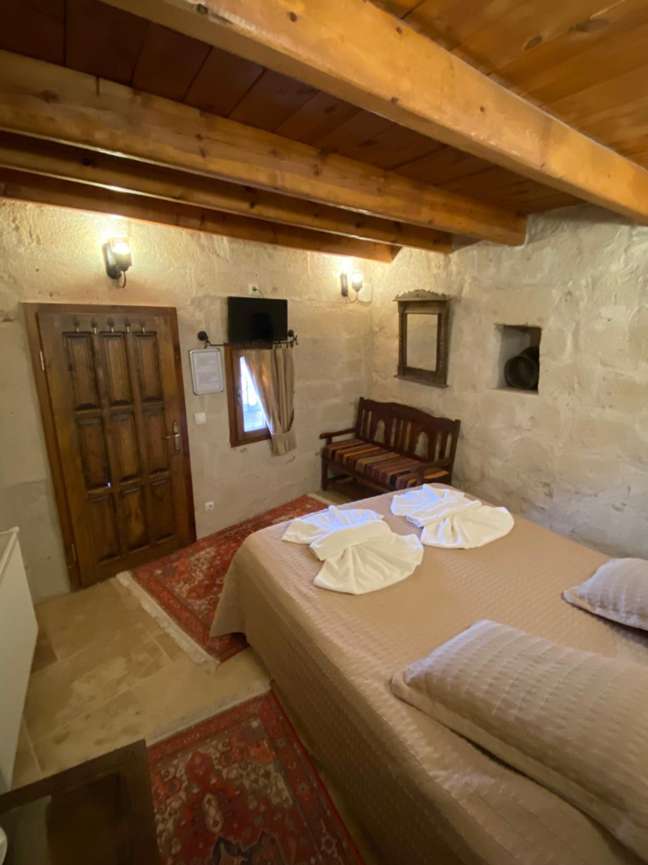 Economy Double Room - Photo 4