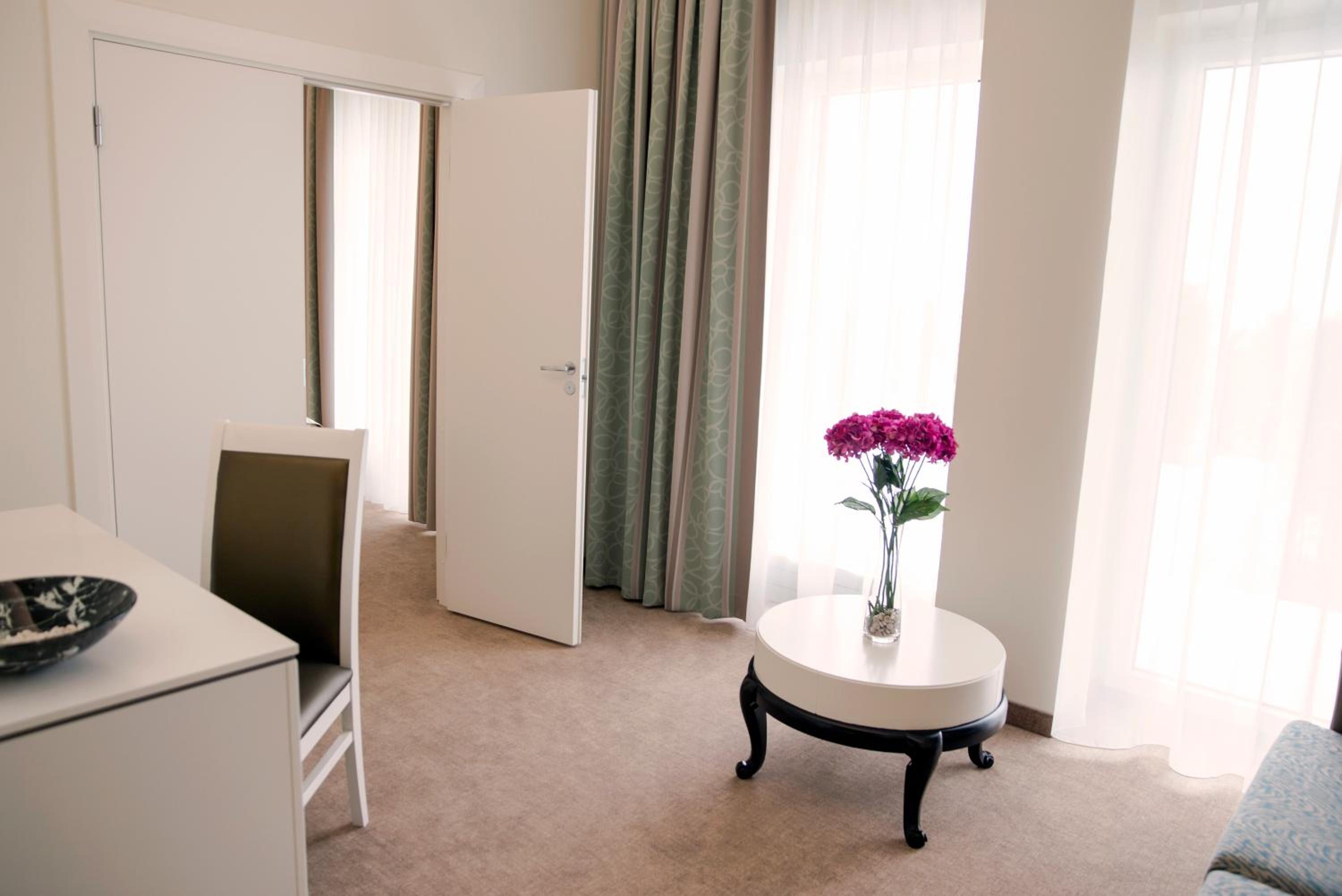 Junior Suite with Waterpark and Spa Access