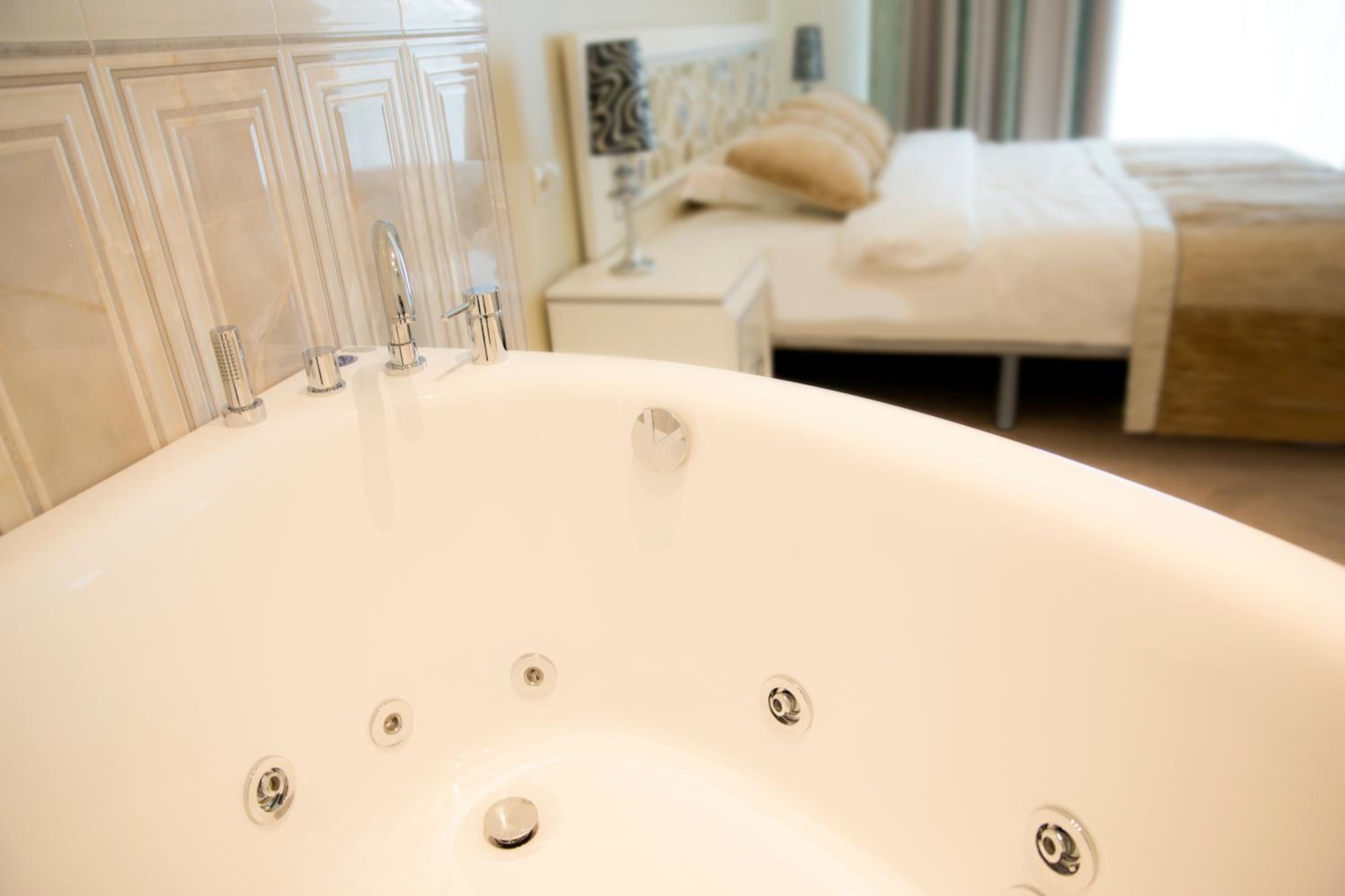 Junior Suite with Waterpark and Spa Access