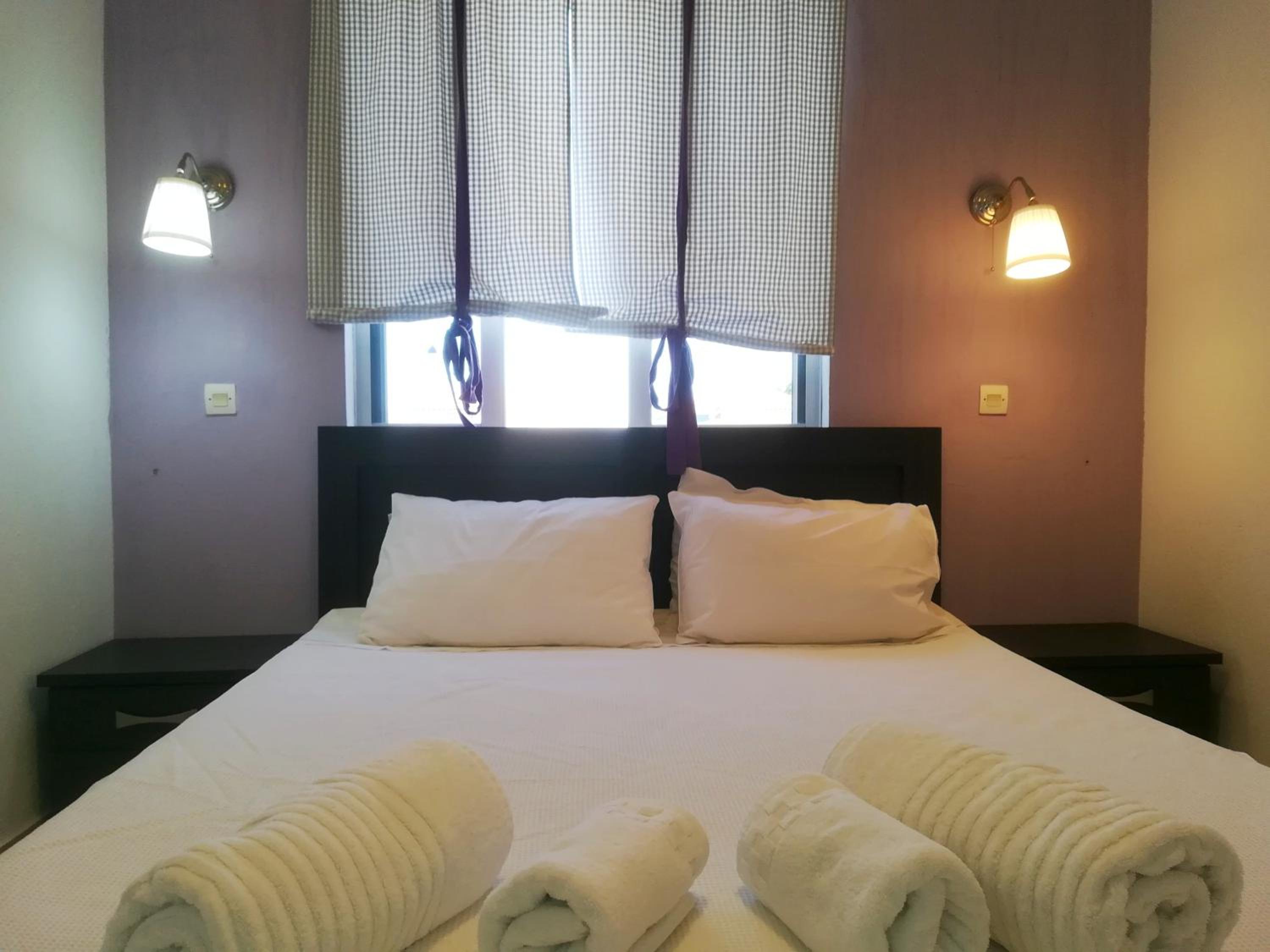 Basic Triple Room photo 3