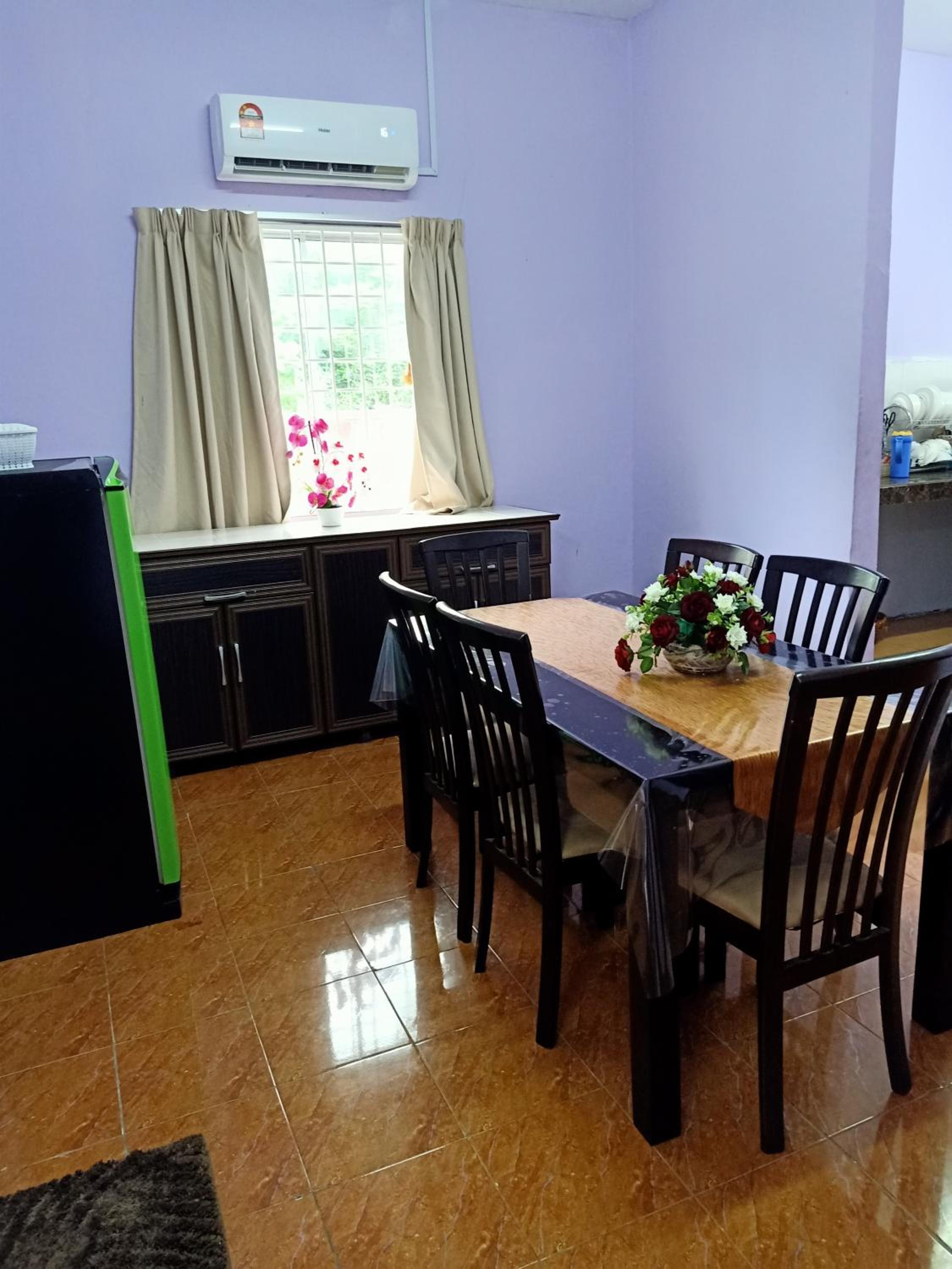 Three-Bedroom House photo 1
