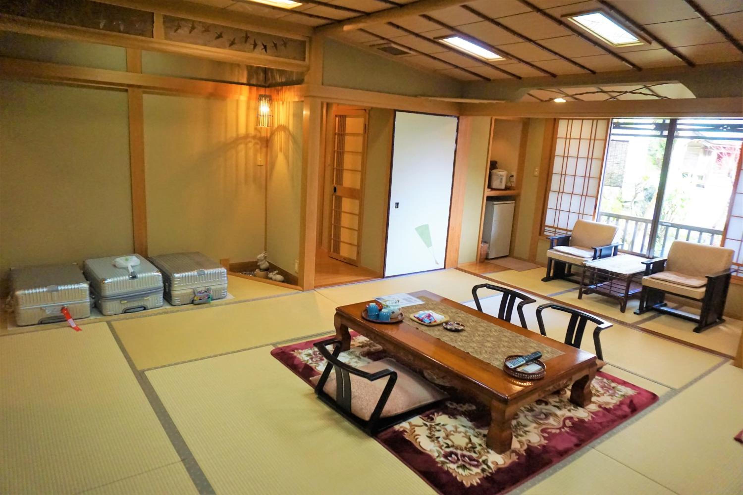 Japanese-Style Quadruple Room with Shared Bathroom photo 2