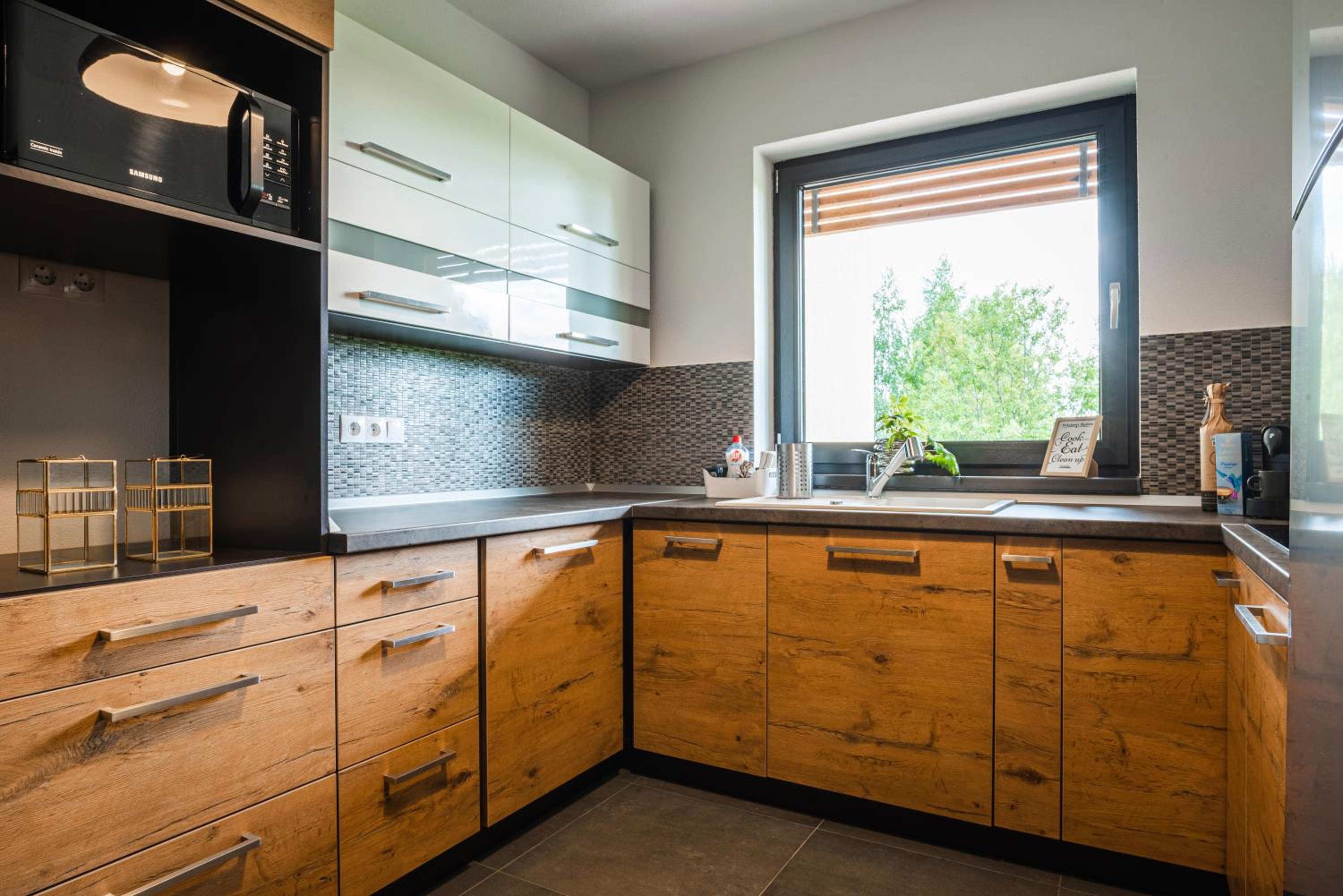 Two-Bedroom Deluxe Apartment with Balcony photo 2