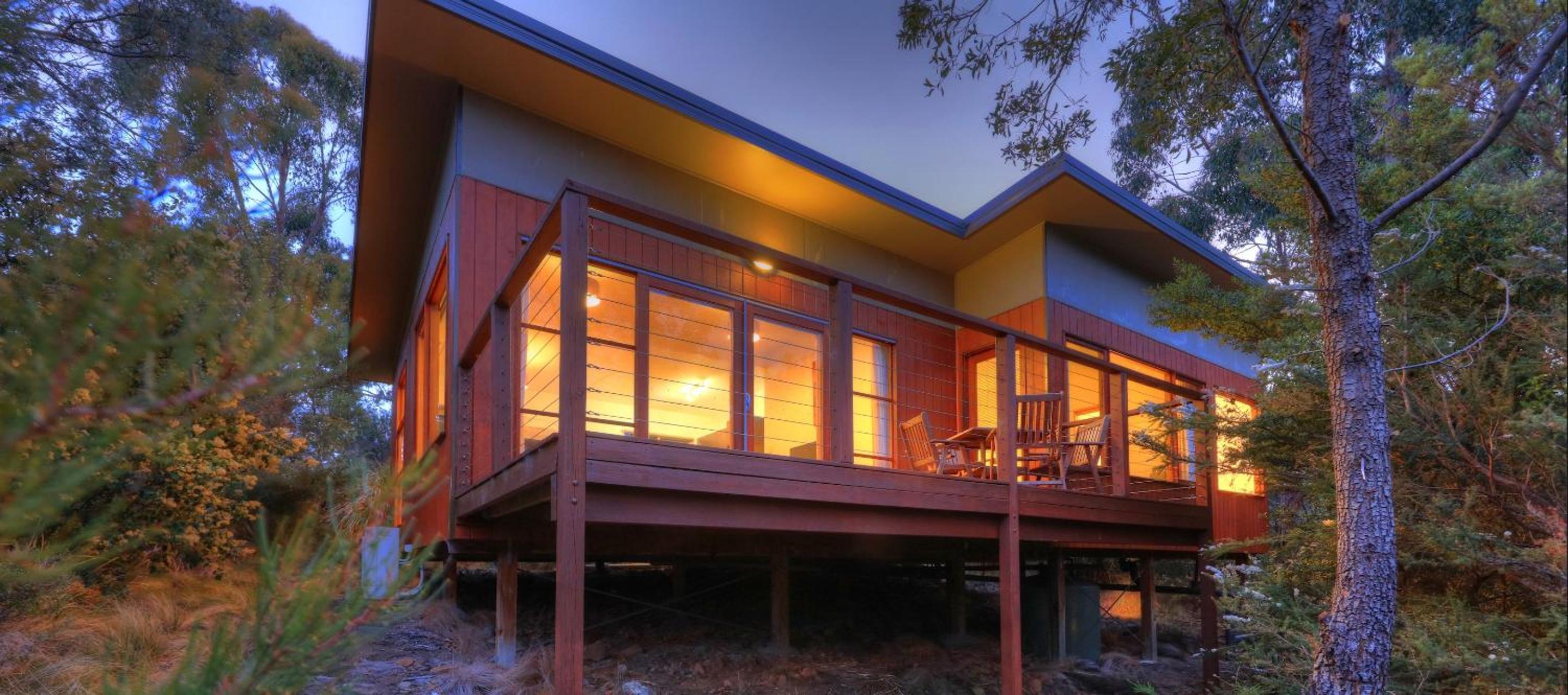 One-Bedroom Chalet with Bush Setting  photo 2