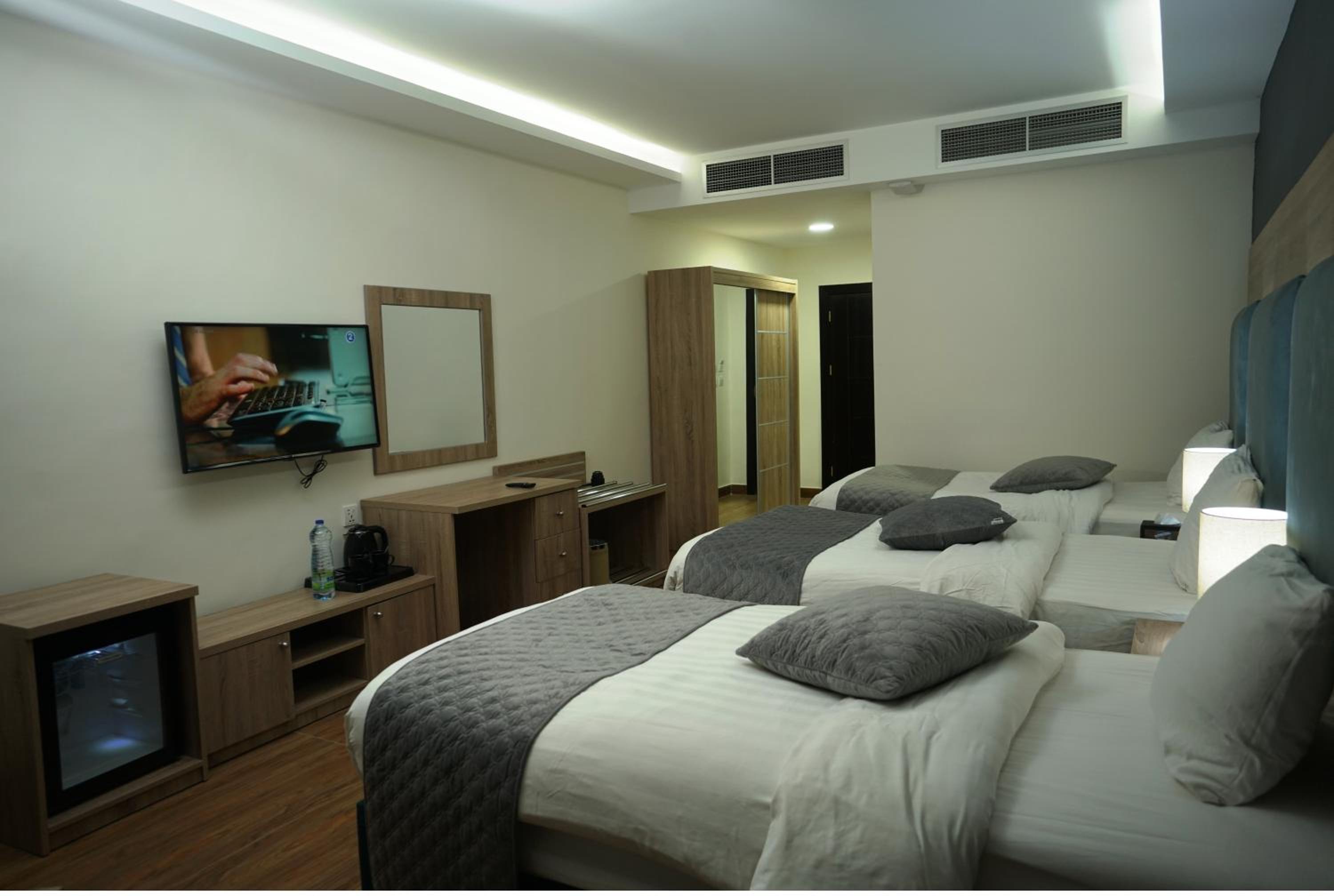 Triple Room - Photo 2