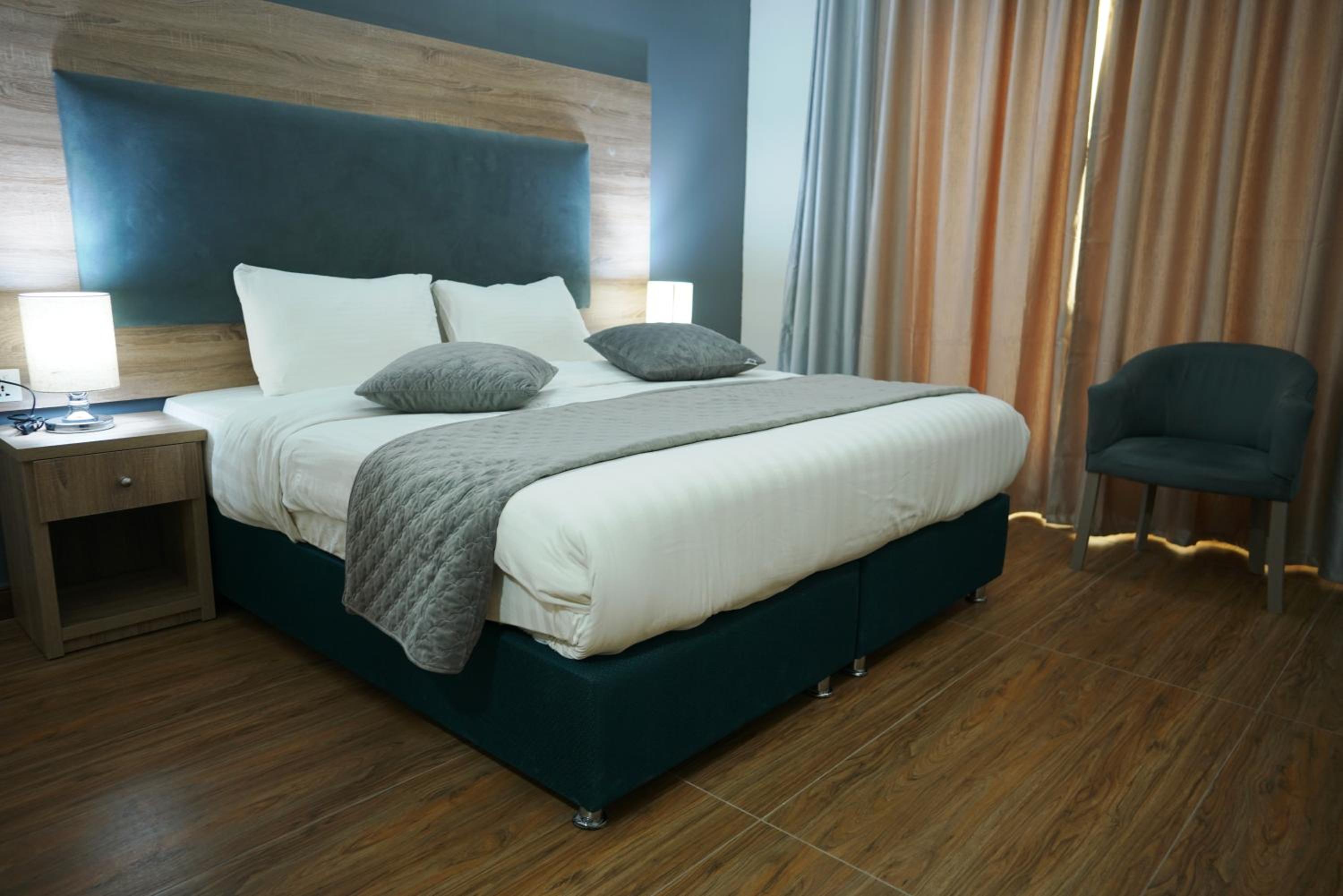 Double Room - Photo 2