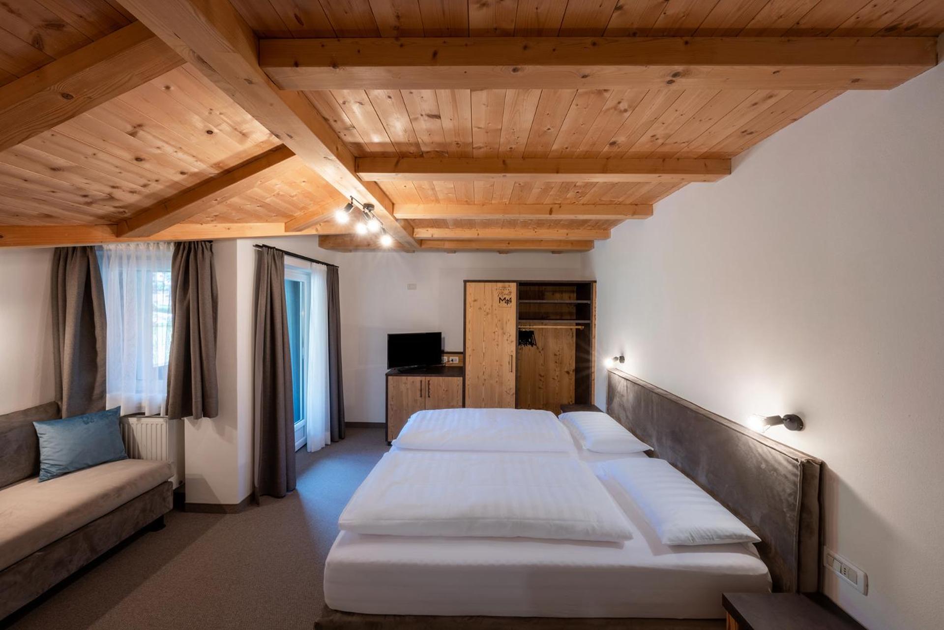 Superior Triple Room - Photo 1