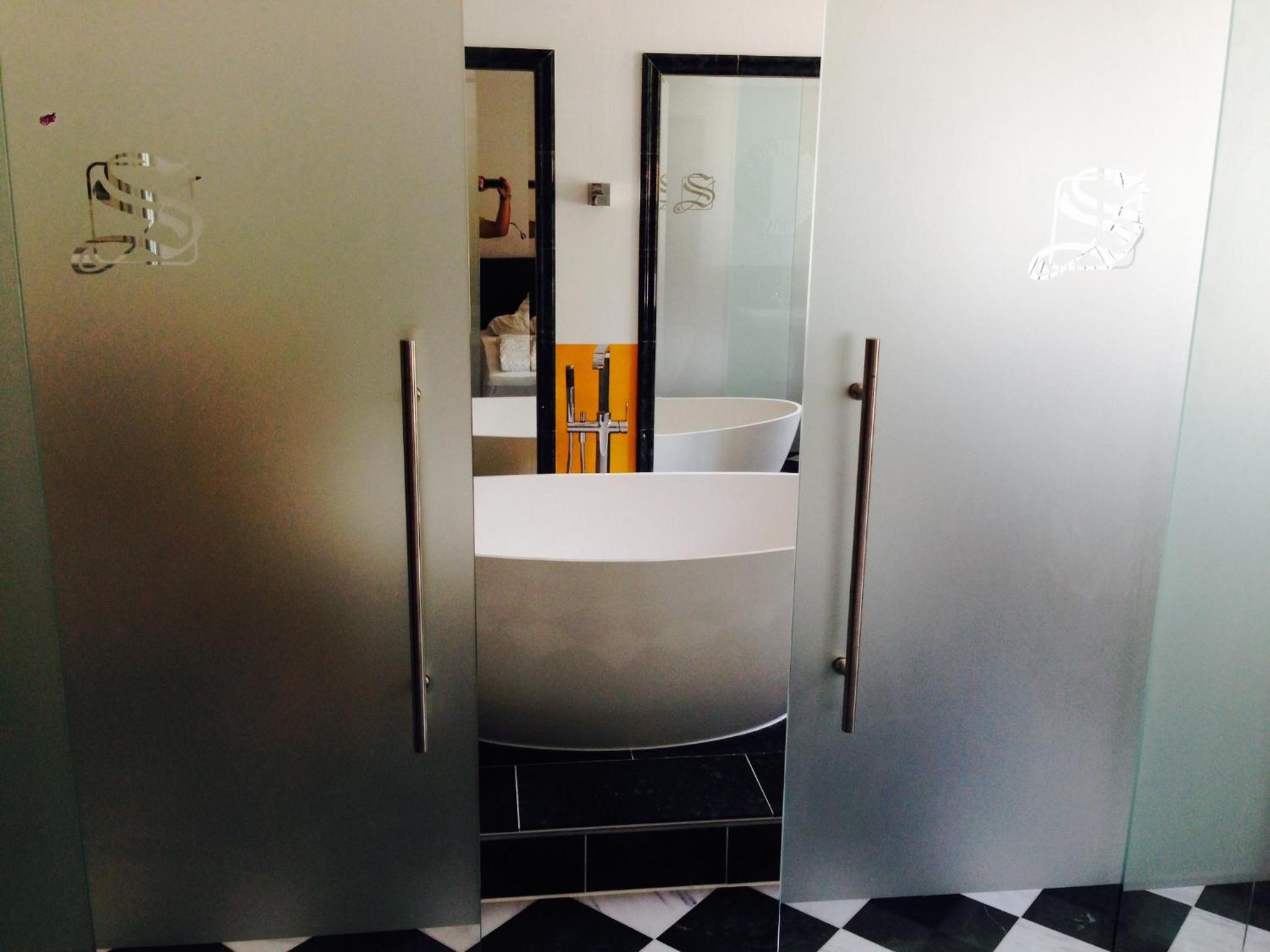 One-Bedroom Apartment with Bathtub - Photo 7