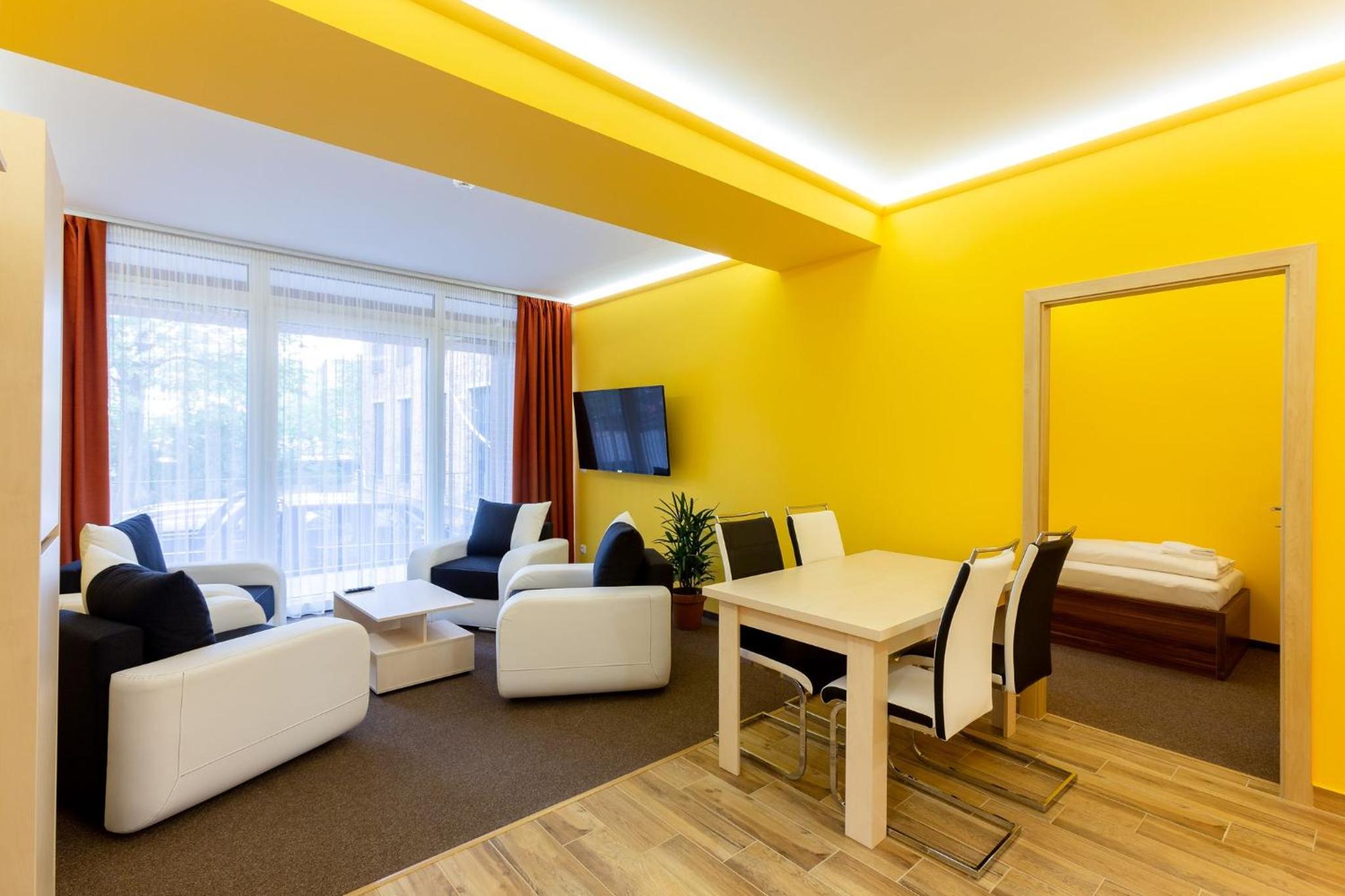 Two-Bedroom Apartment - Photo 4