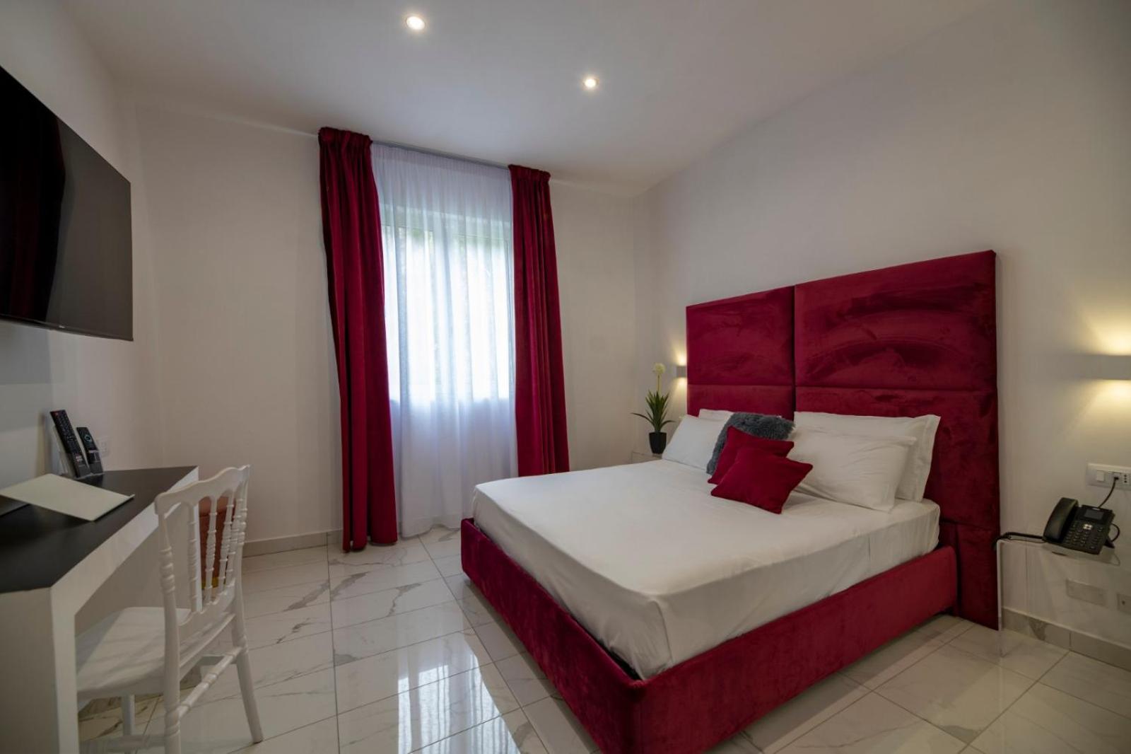 Double Room - Photo 1