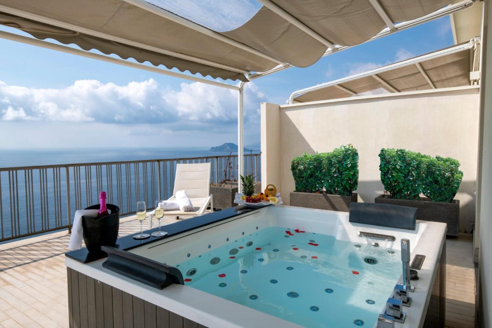 Junior Suite with Terrace - Photo 16