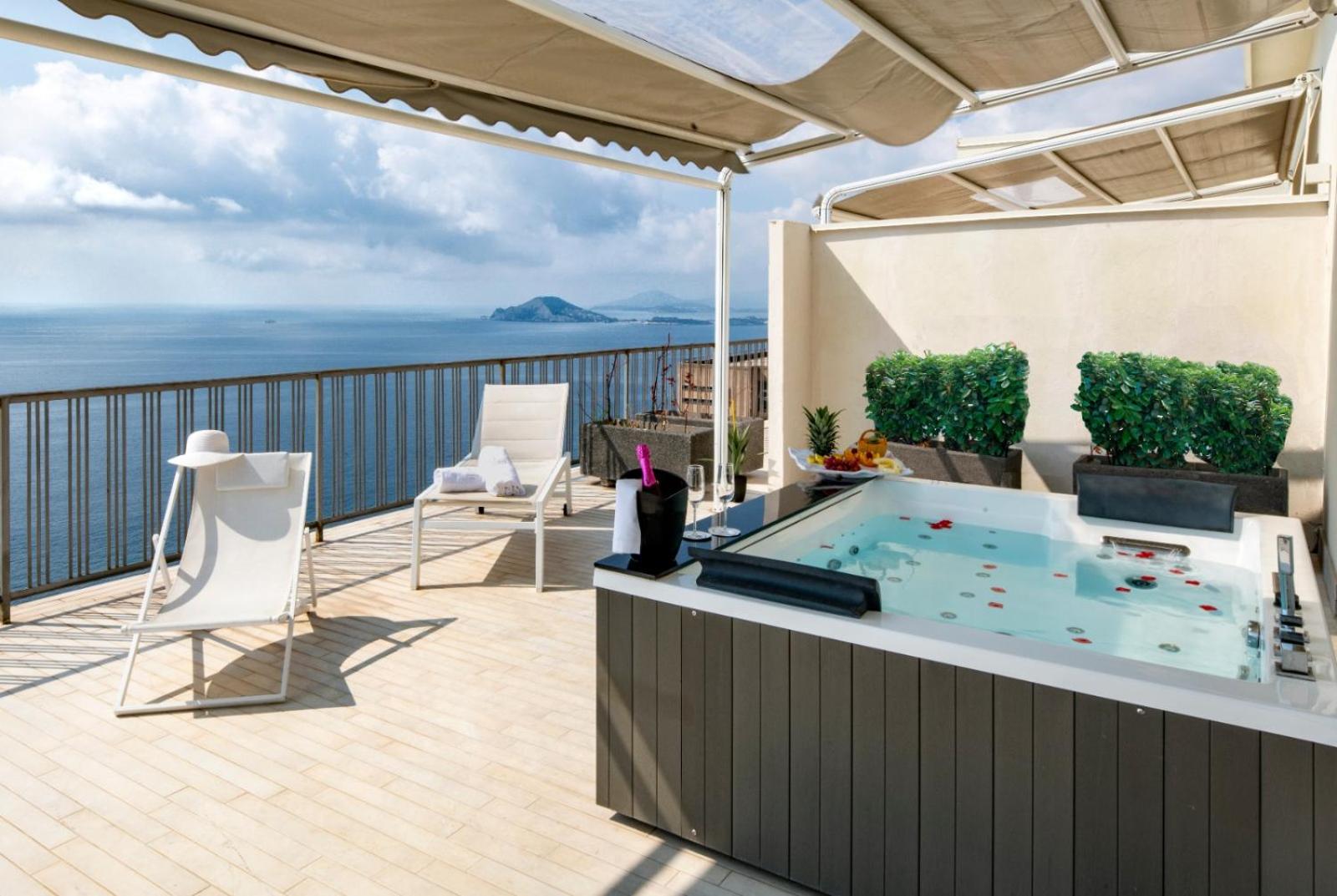 Junior Suite with Terrace - Photo 14