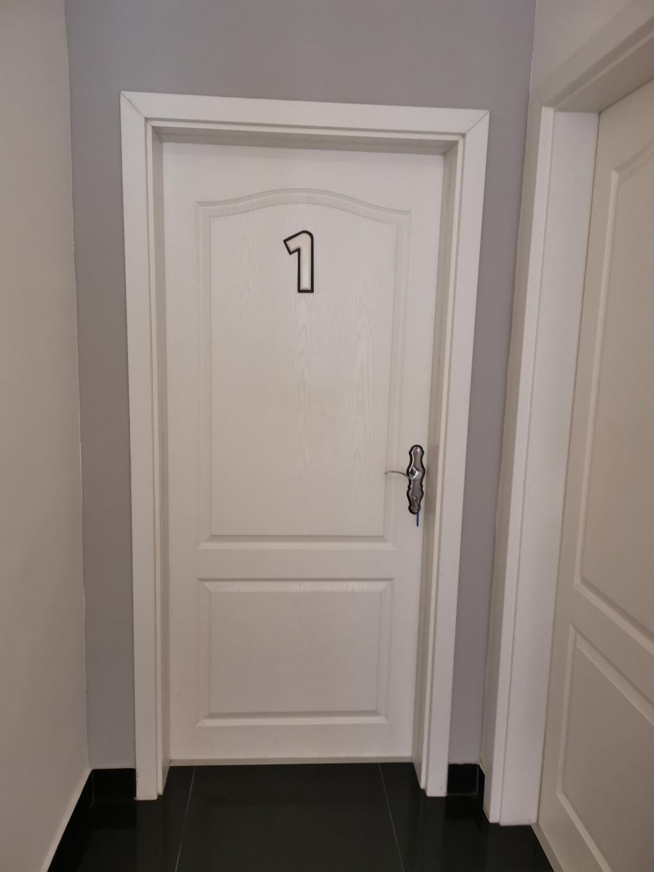Double Room with Private Bathroom - Photo 15