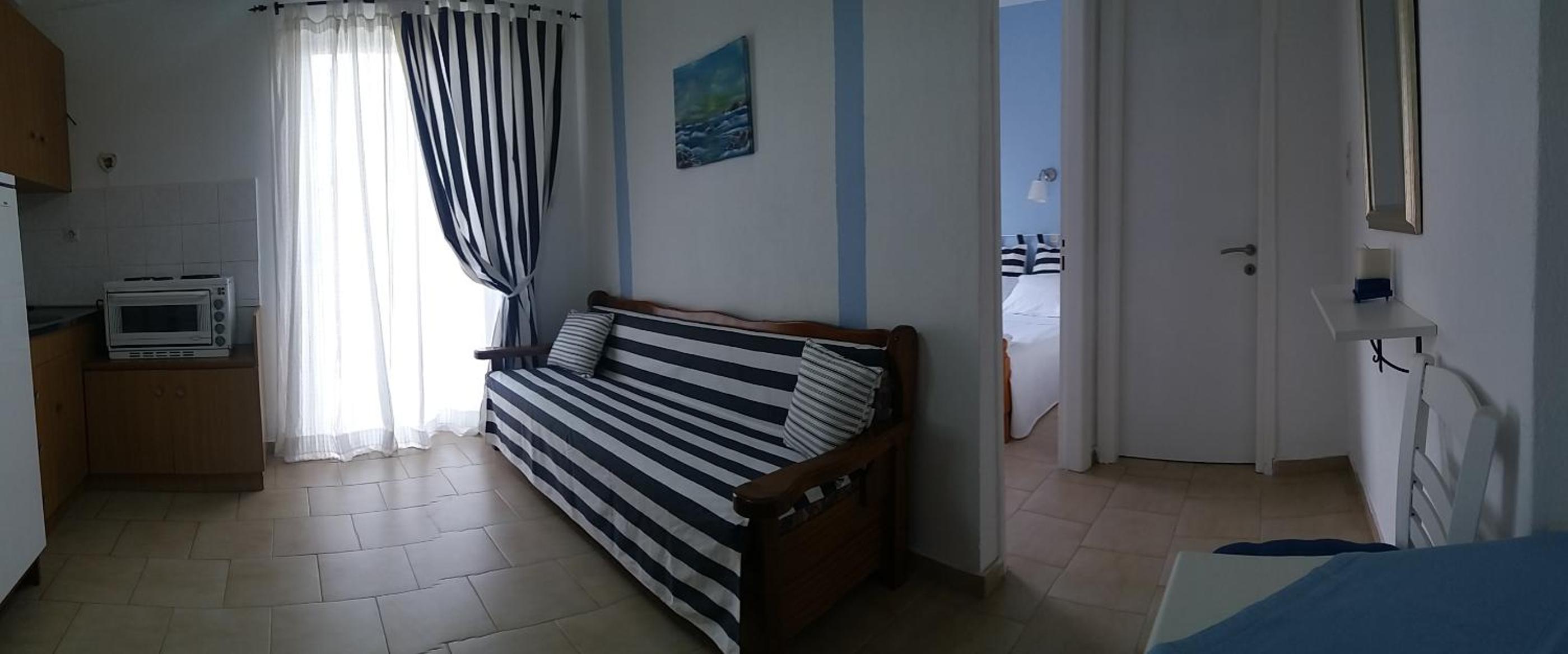 Basic Triple Room photo 3