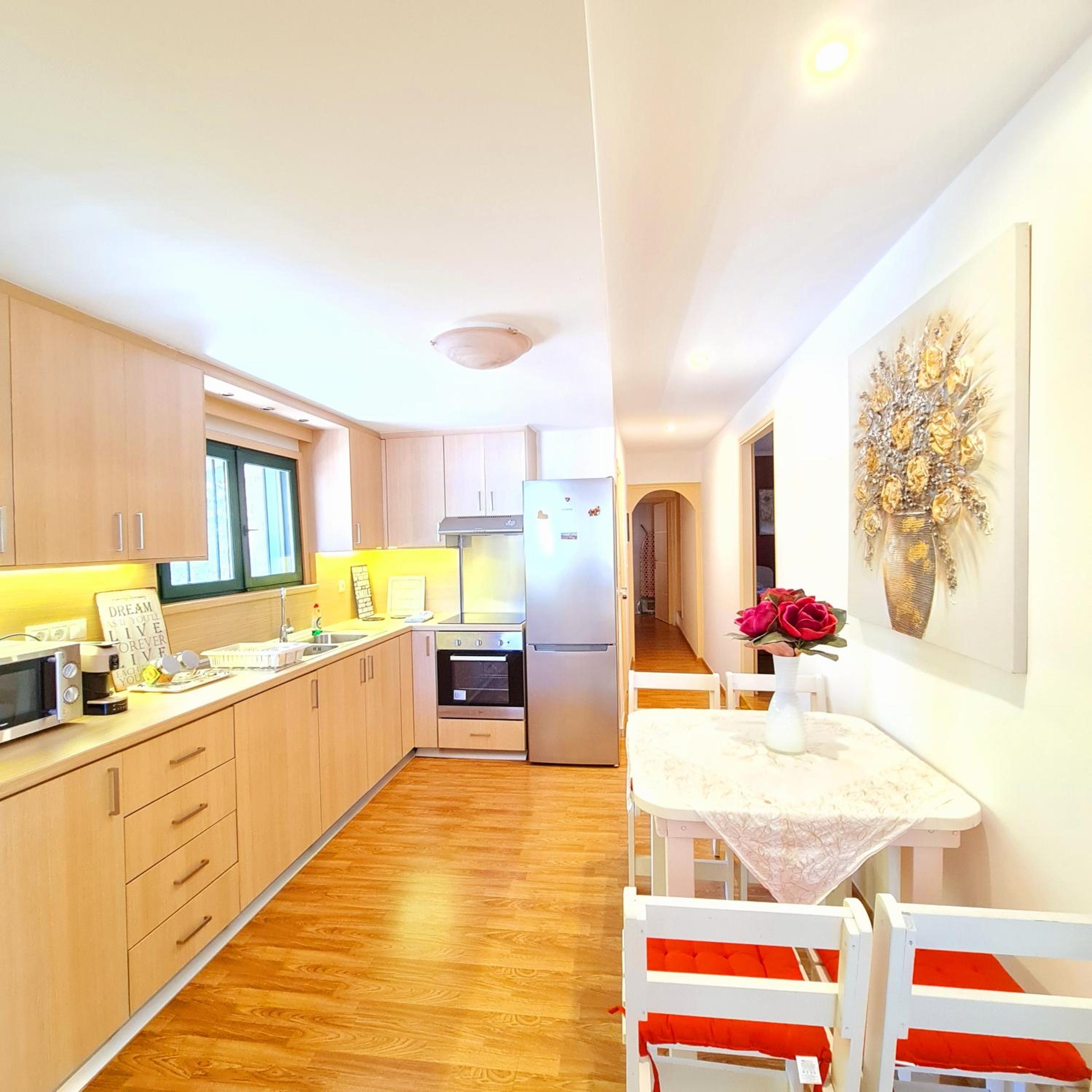 Villa photo 2