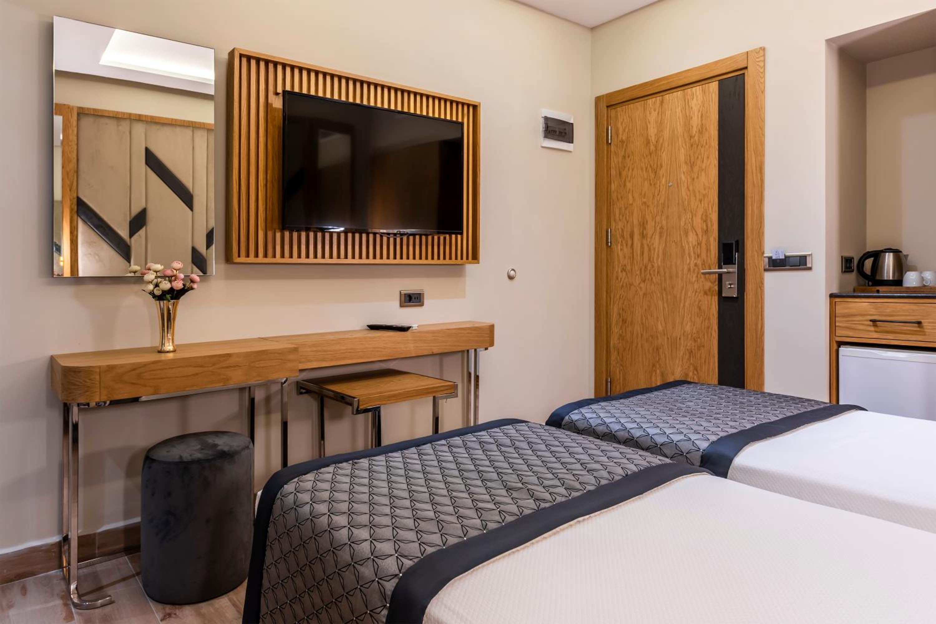 Budget Double or Twin Room photo 2