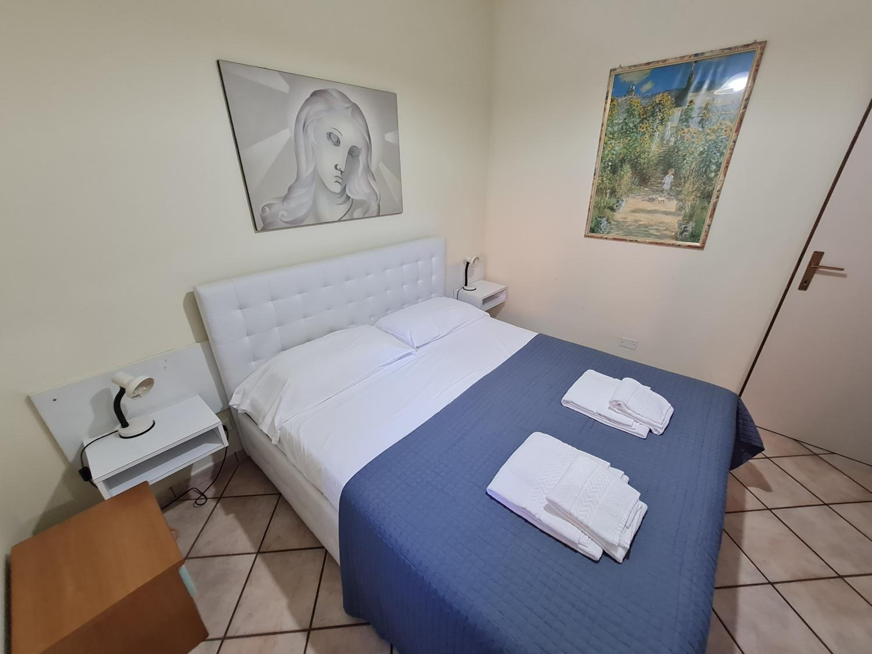 One-Bedroom Apartment with Balcony photo 3