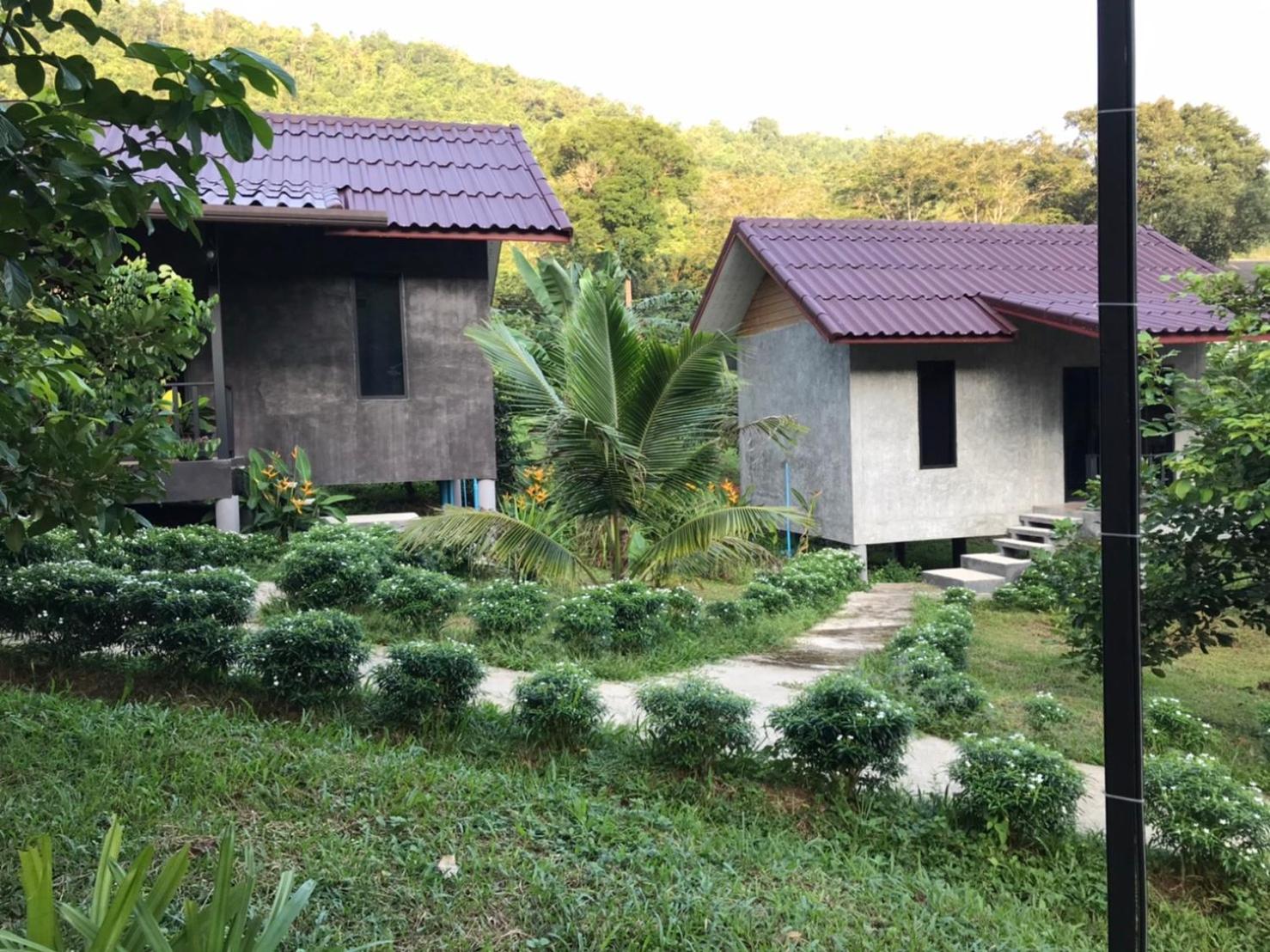 Deluxe Bungalow with Garden View - Photo 6